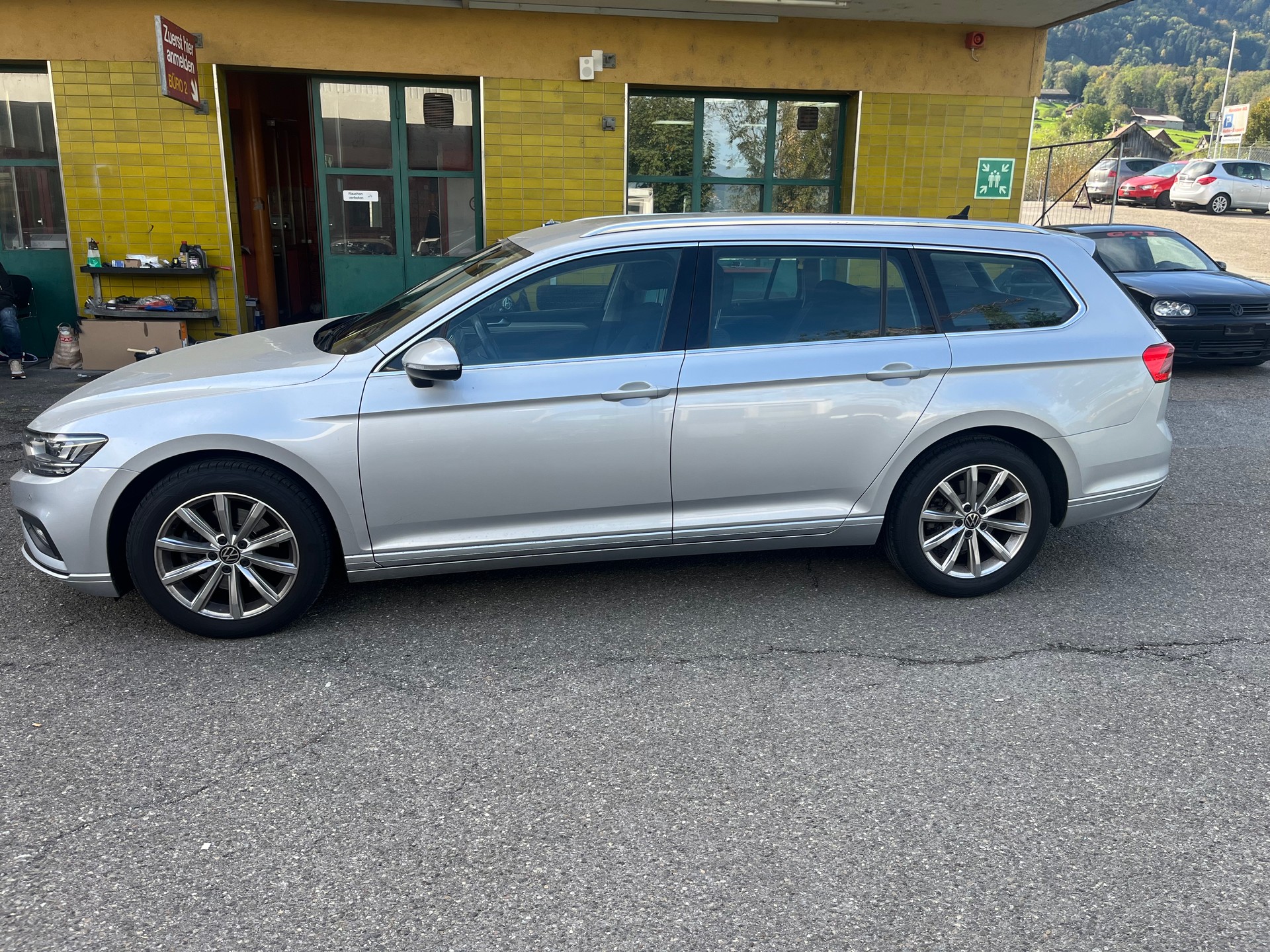 VW PASSAT-image-6
