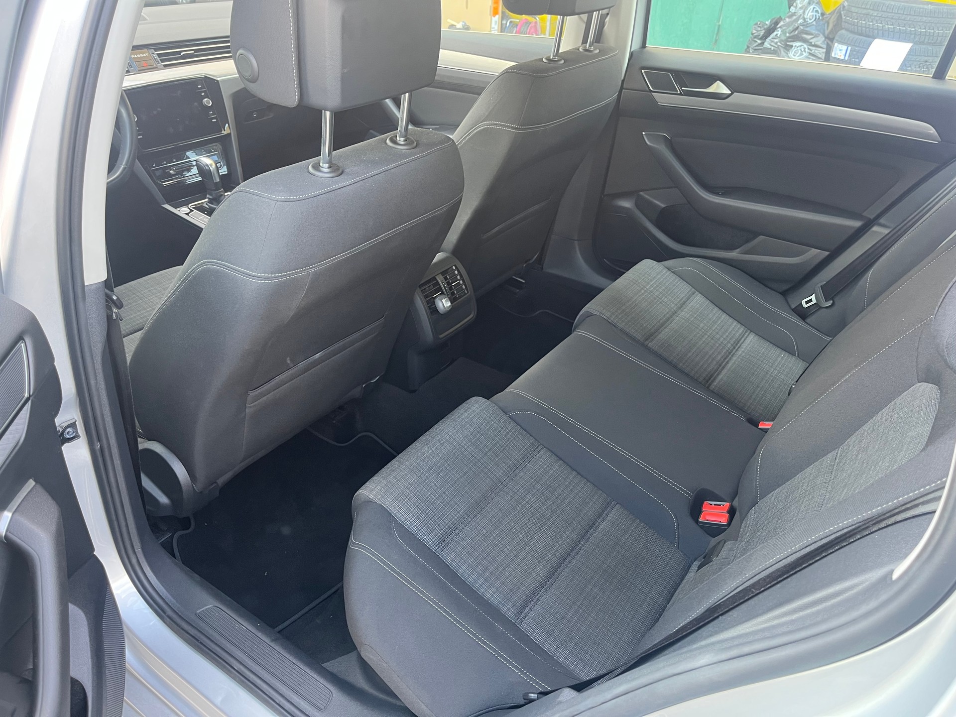 VW PASSAT-image-8