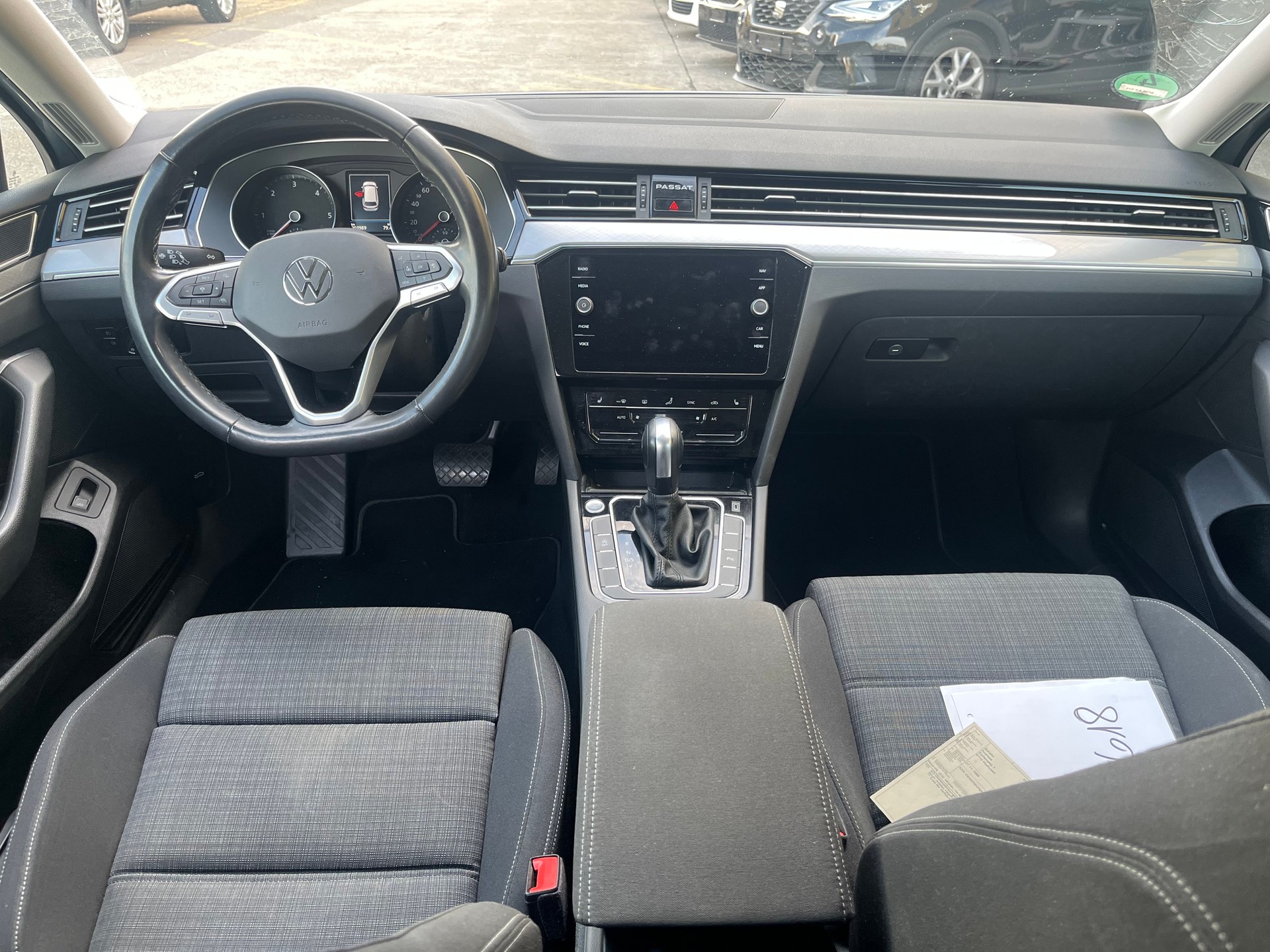 VW PASSAT-image-7