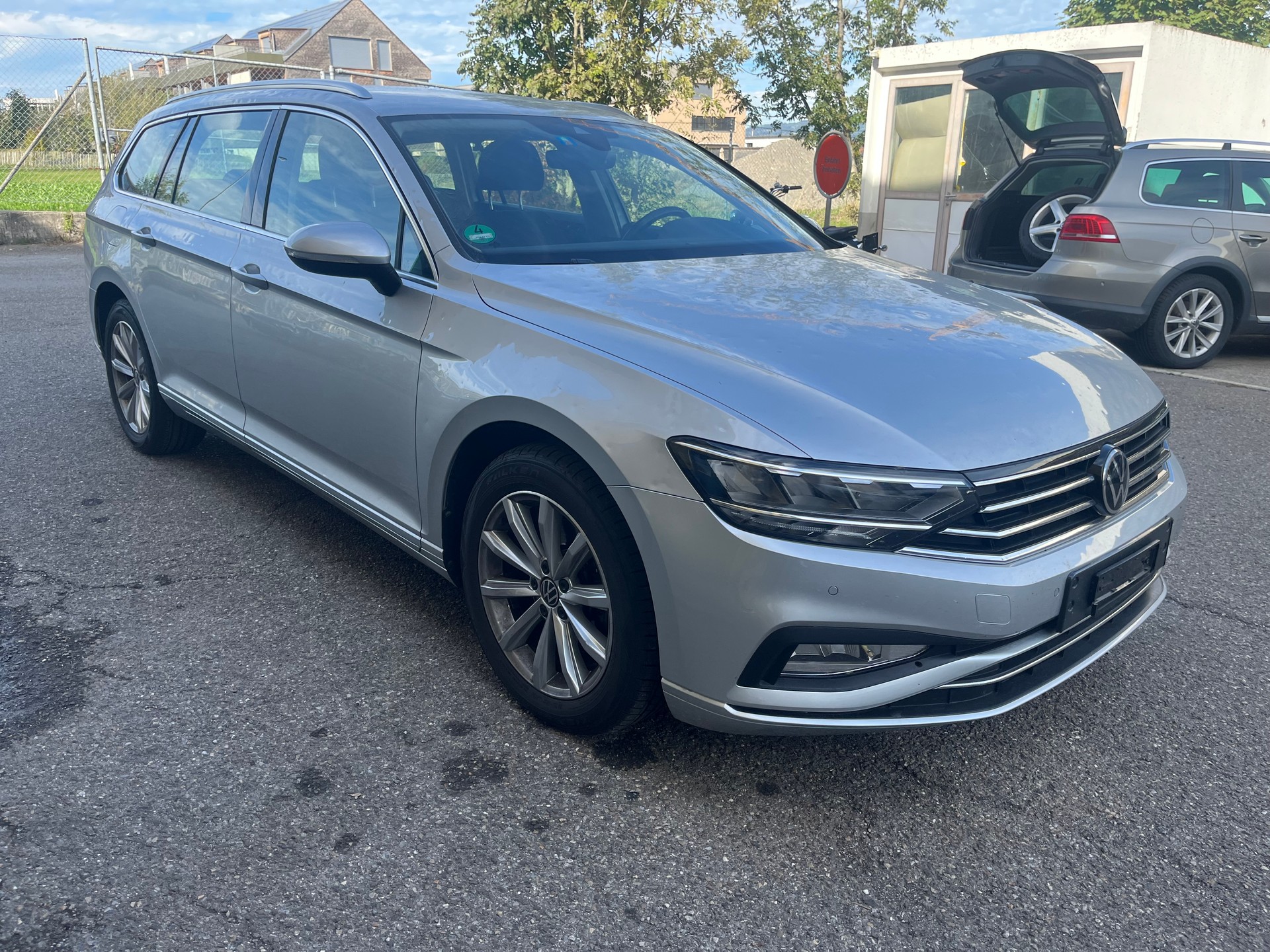 VW PASSAT-image-1