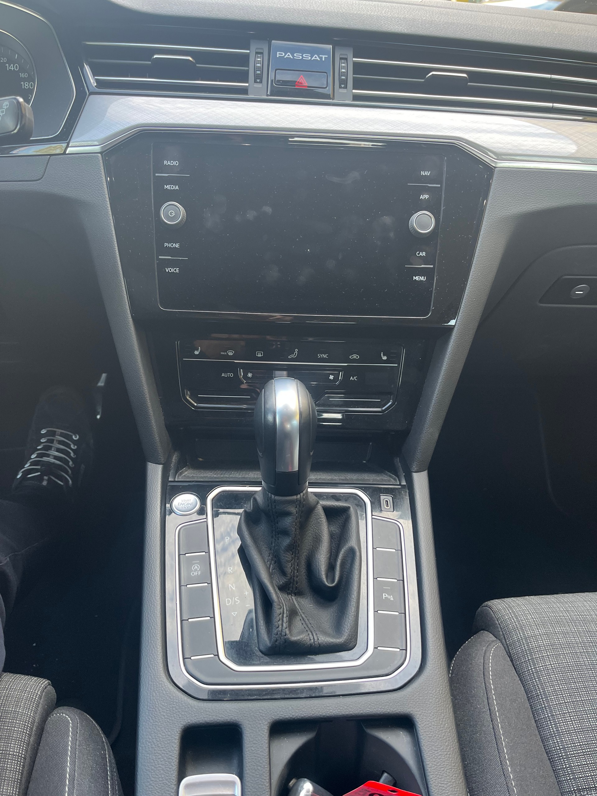 VW PASSAT-image-9