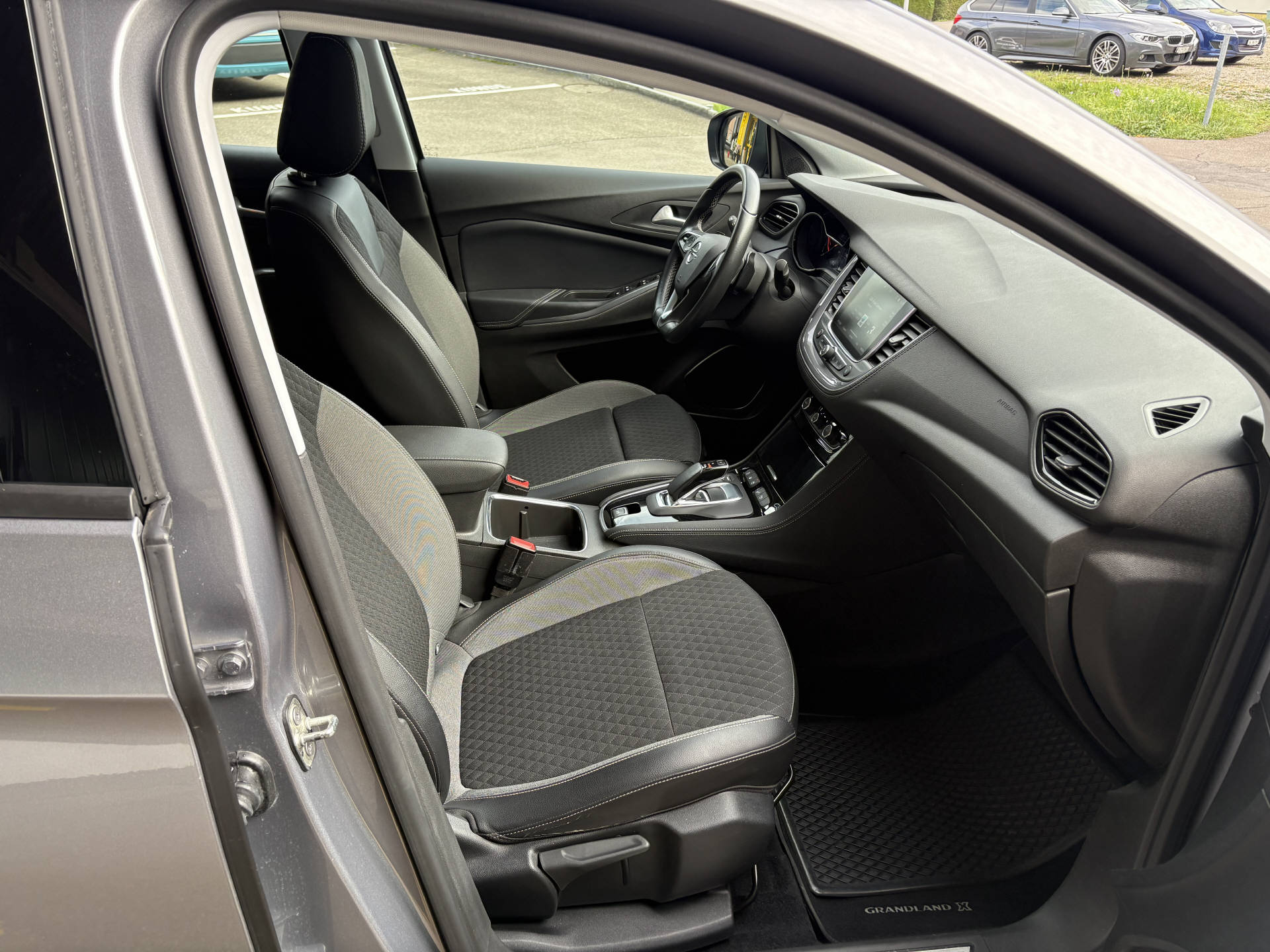 OPEL Grandland X 1.6 T PHEV Excellence-image-4