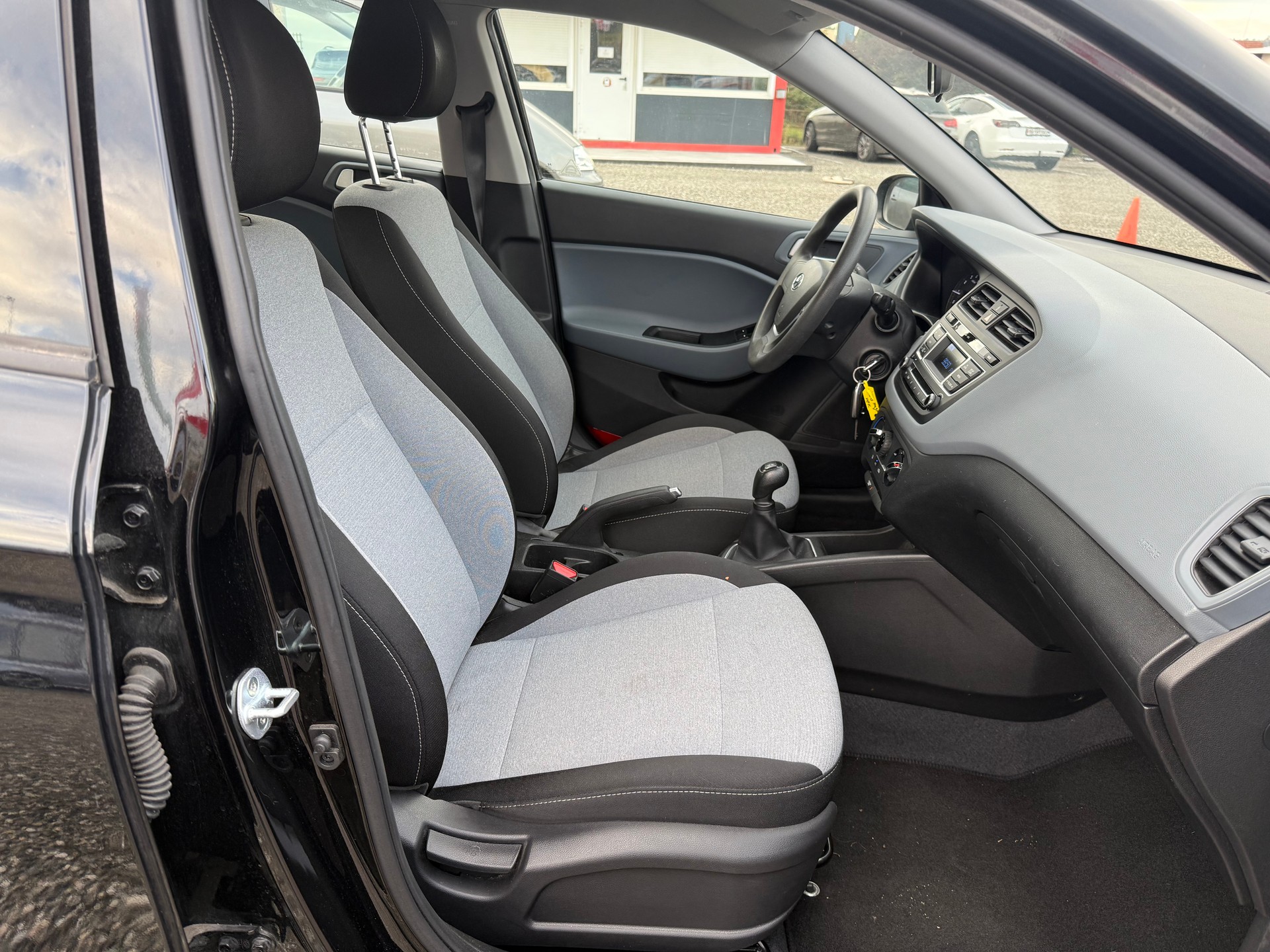 HYUNDAI i20 1.2 Origo-image-12