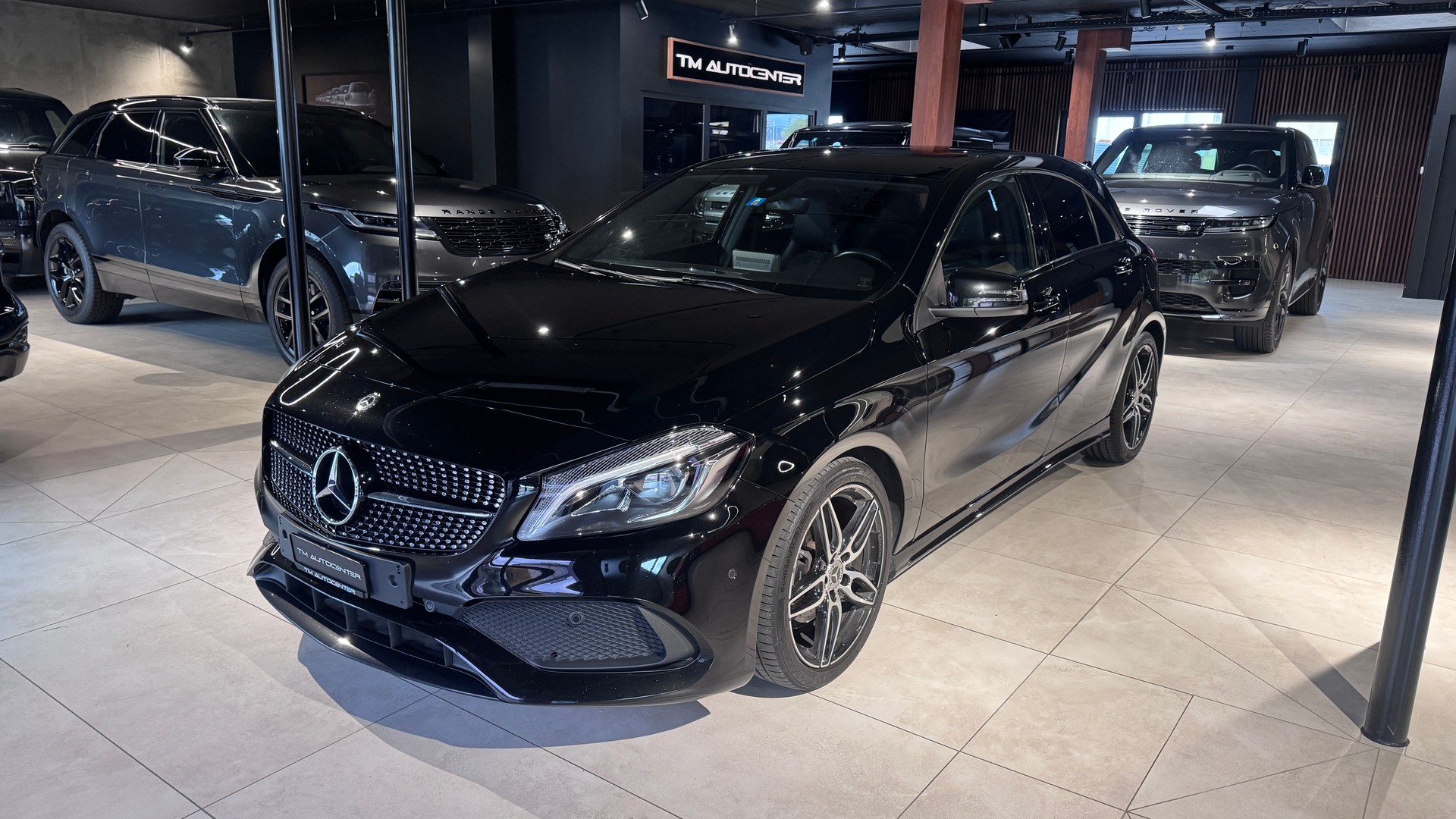 MERCEDES-BENZ A 180 AMG Line 7G-DCT-image-0