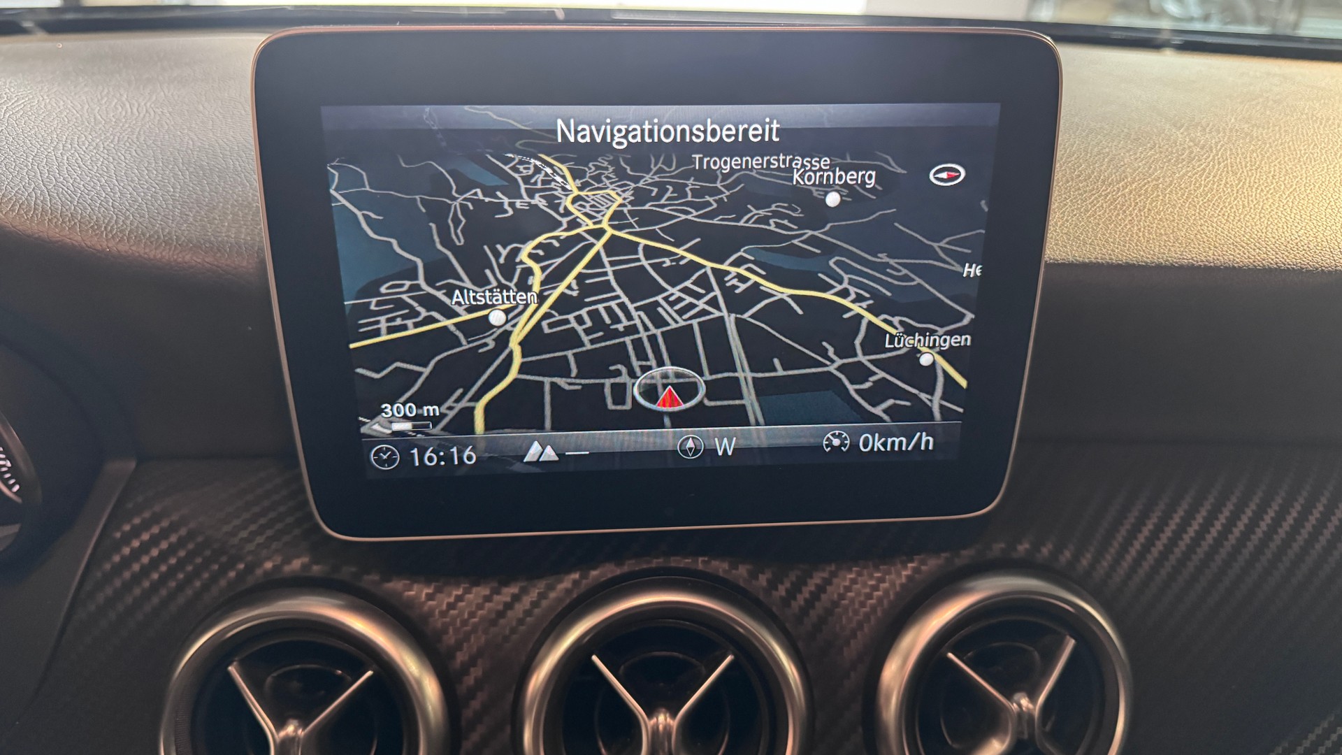 MERCEDES-BENZ A 180 AMG Line 7G-DCT-image-10
