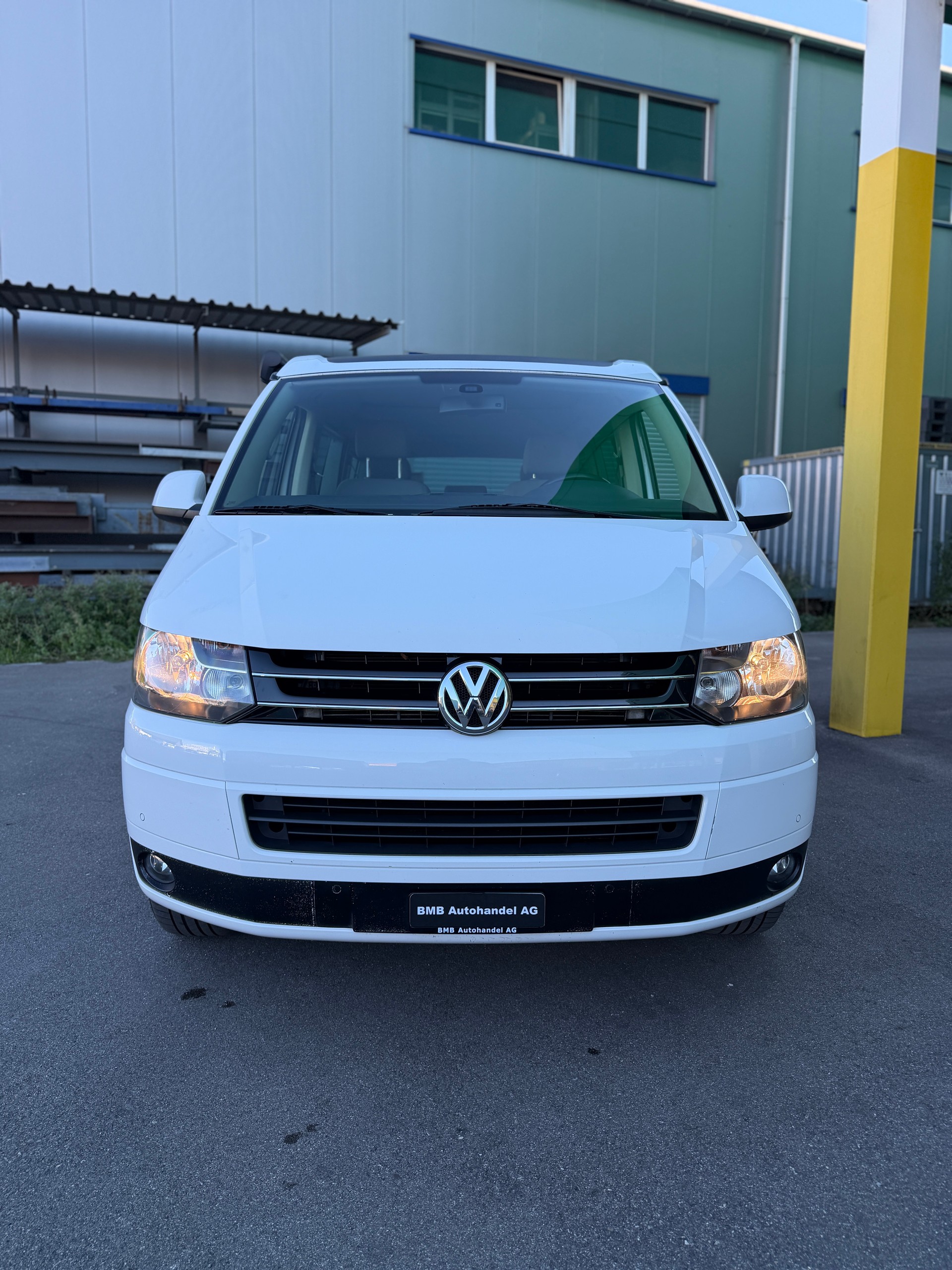 VW T5 California 2.0 TDI Beach Edition-image-1