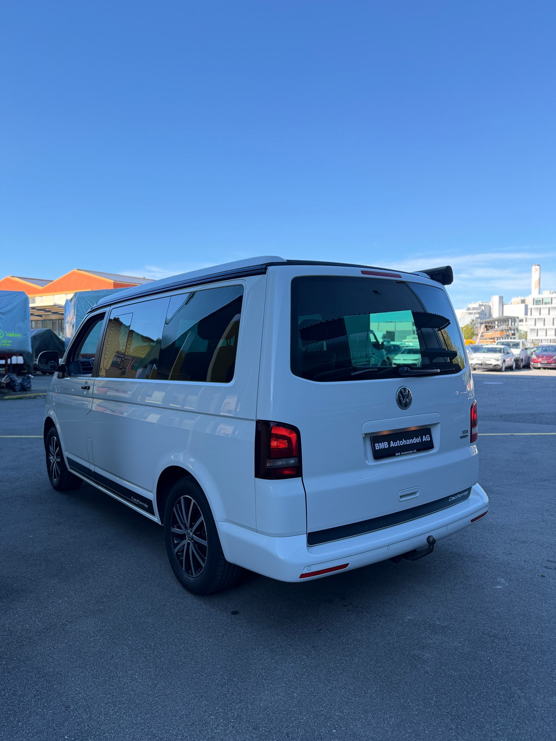 VW T5 California 2.0 TDI Beach Edition-image-4