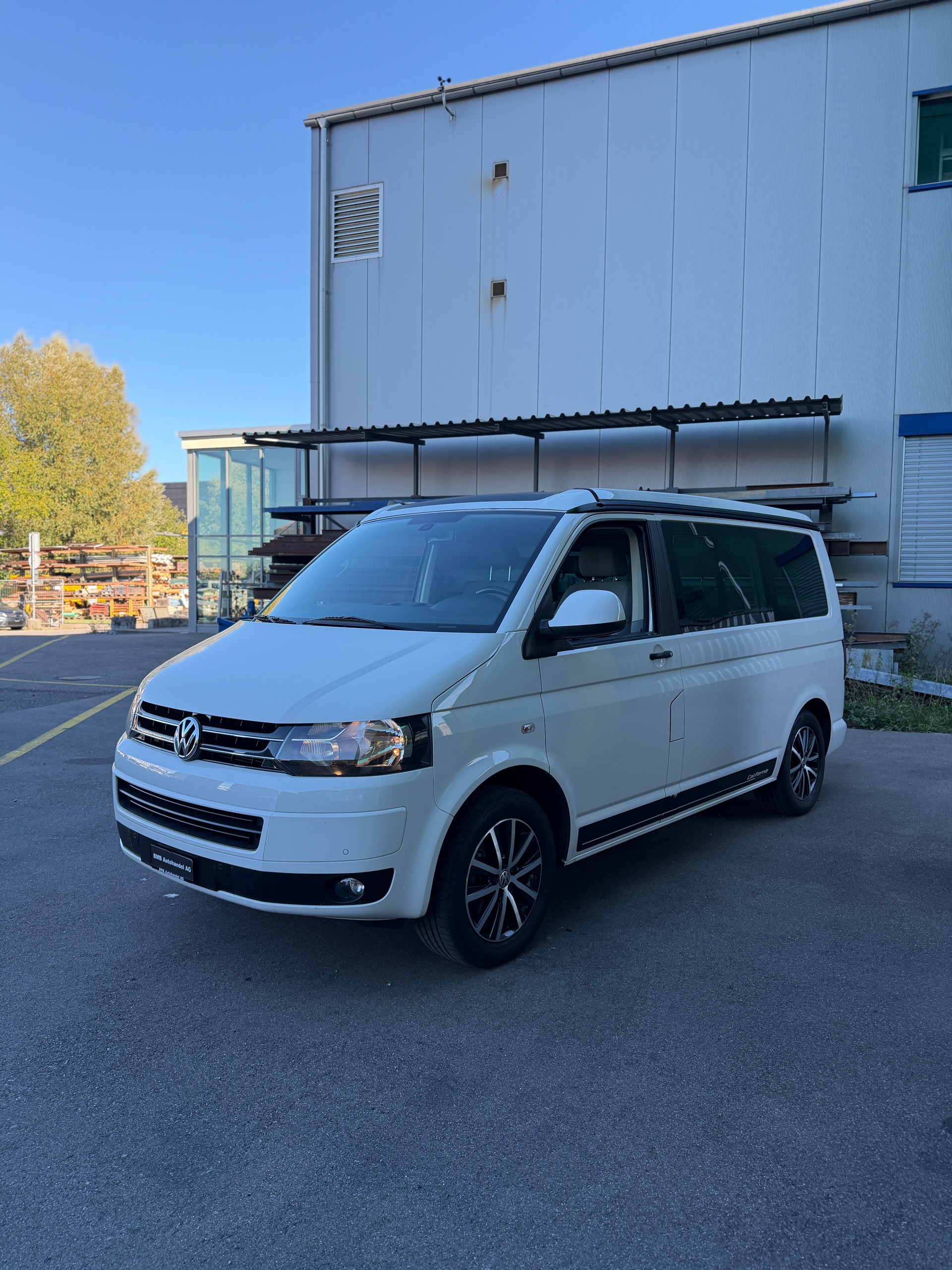 VW T5 California 2.0 TDI Beach Edition-image-2