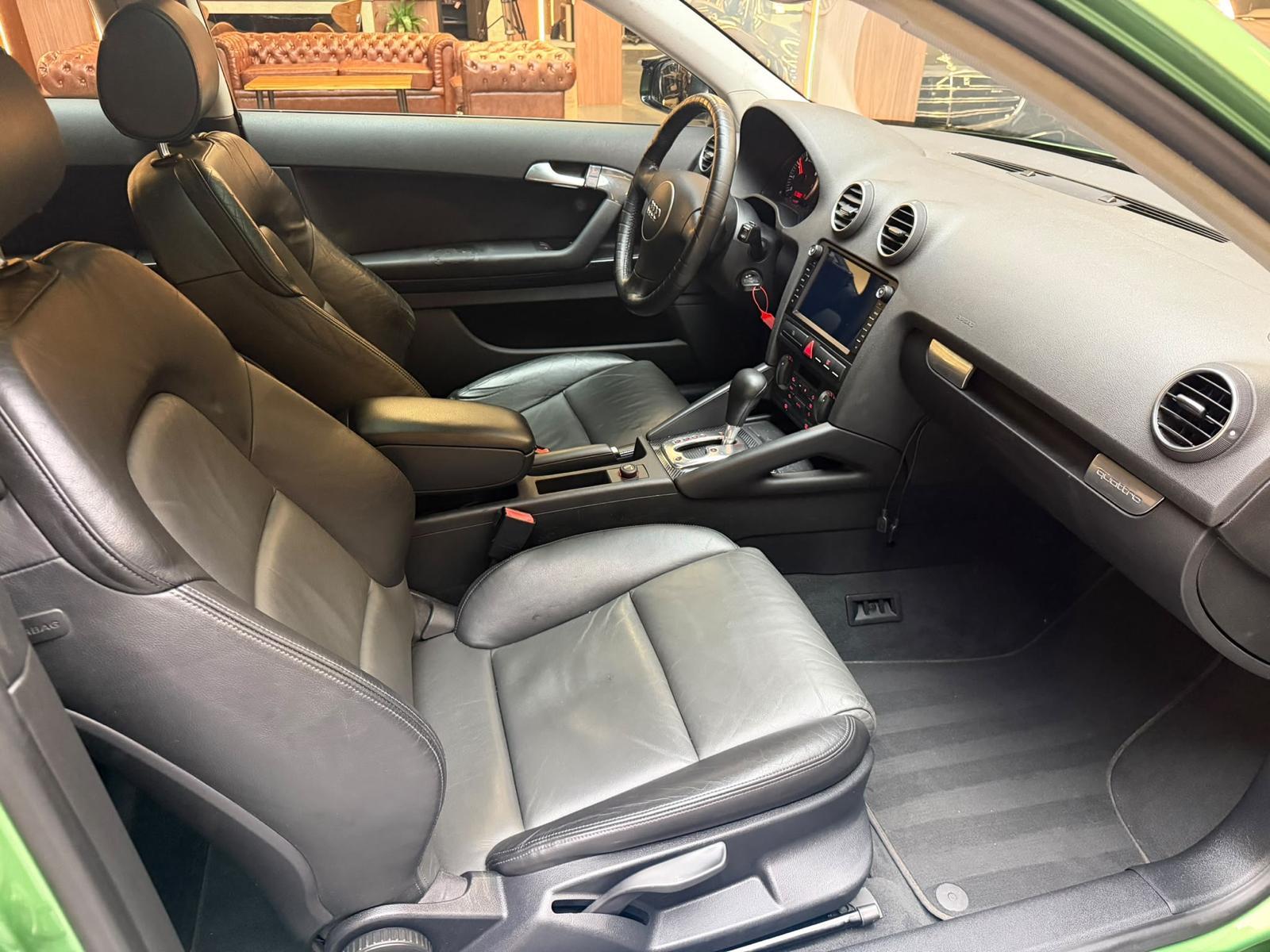 AUDI A3 3.2 V6 Ambition quattro-image-10