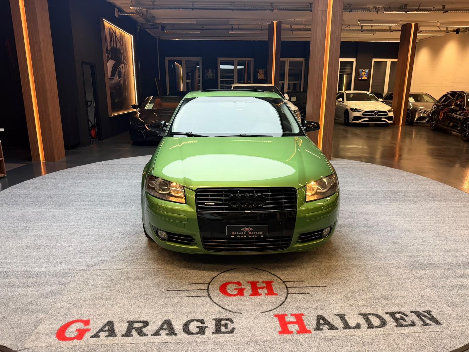 AUDI A3 3.2 V6 Ambition quattro-image-2