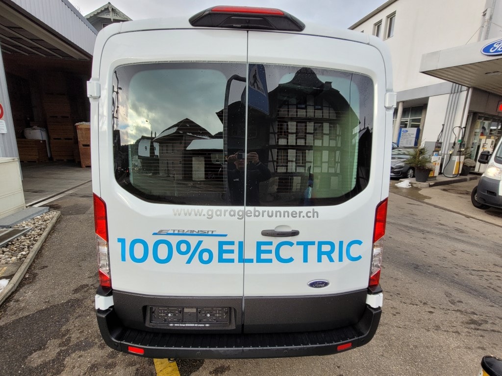 FORD E-Transit Van 350 L2H2 67kWh Trend-image-2