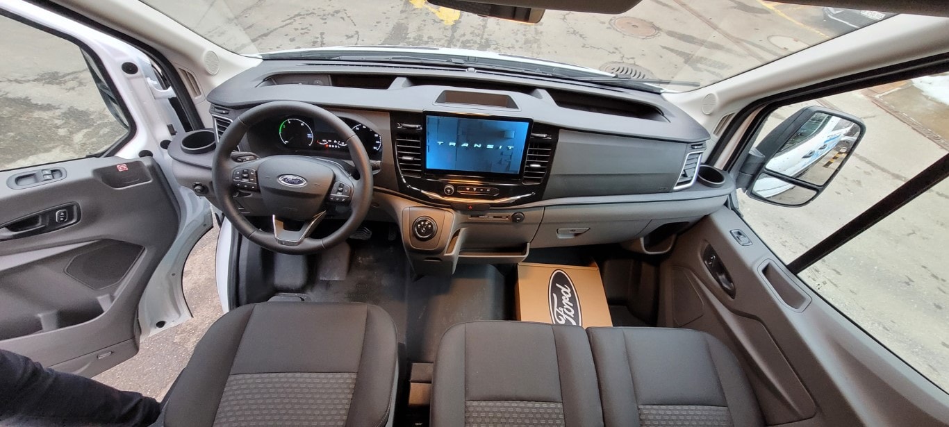 FORD E-Transit Van 350 L2H2 67kWh Trend-image-8