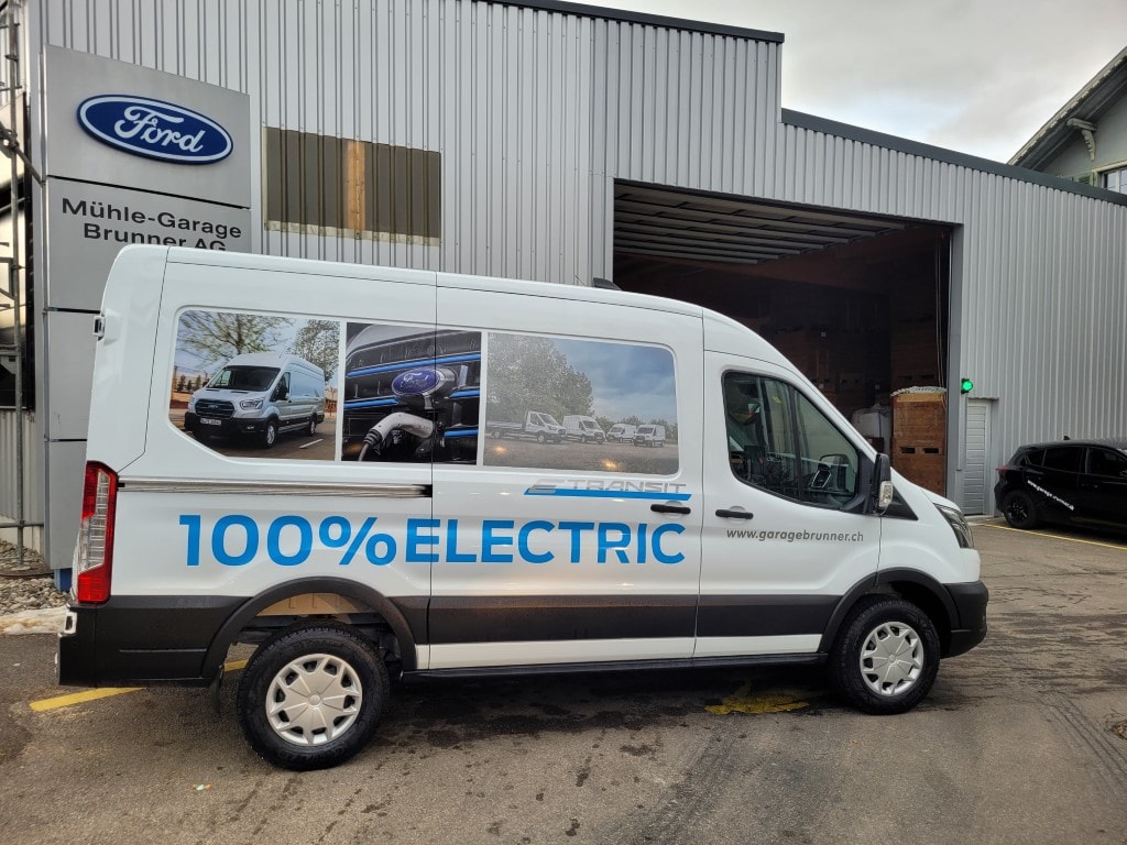 FORD E-Transit Van 350 L2H2 67kWh Trend-image-1