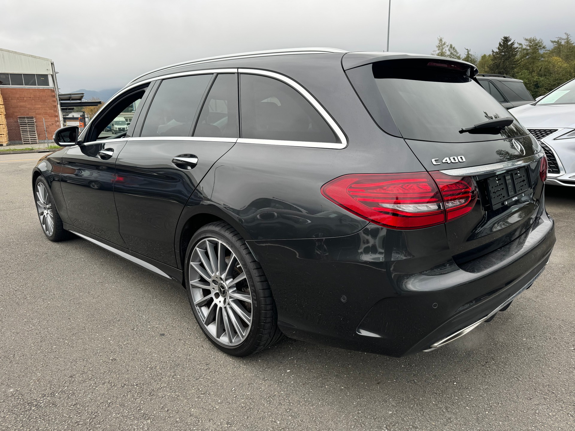 MERCEDES-BENZ C 400 AMG Line 4Matic 9G-Tronic-image-5