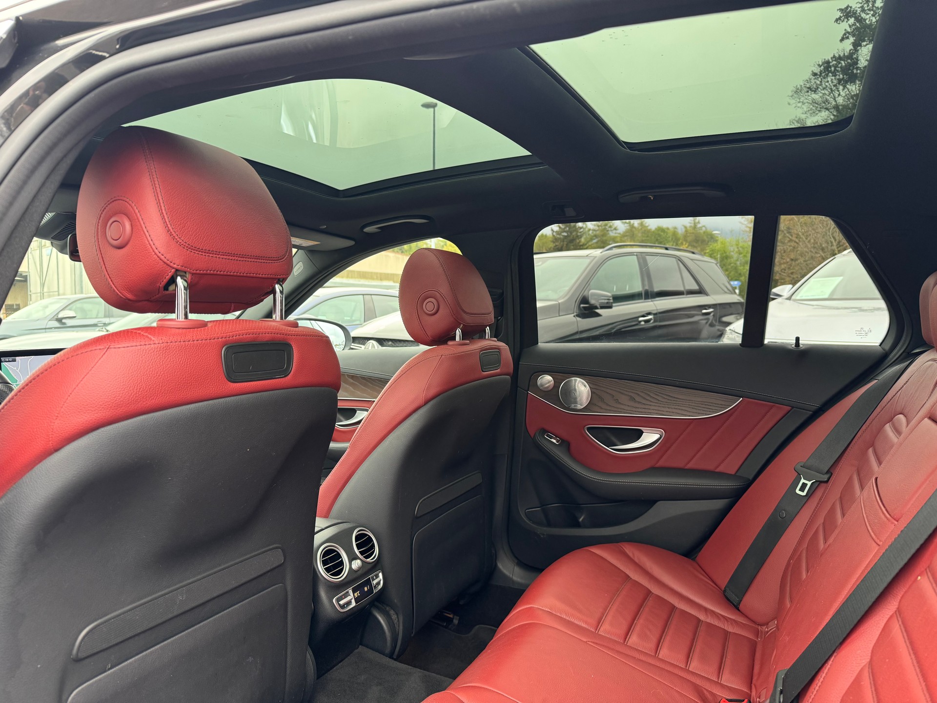 MERCEDES-BENZ C 400 AMG Line 4Matic 9G-Tronic-image-6