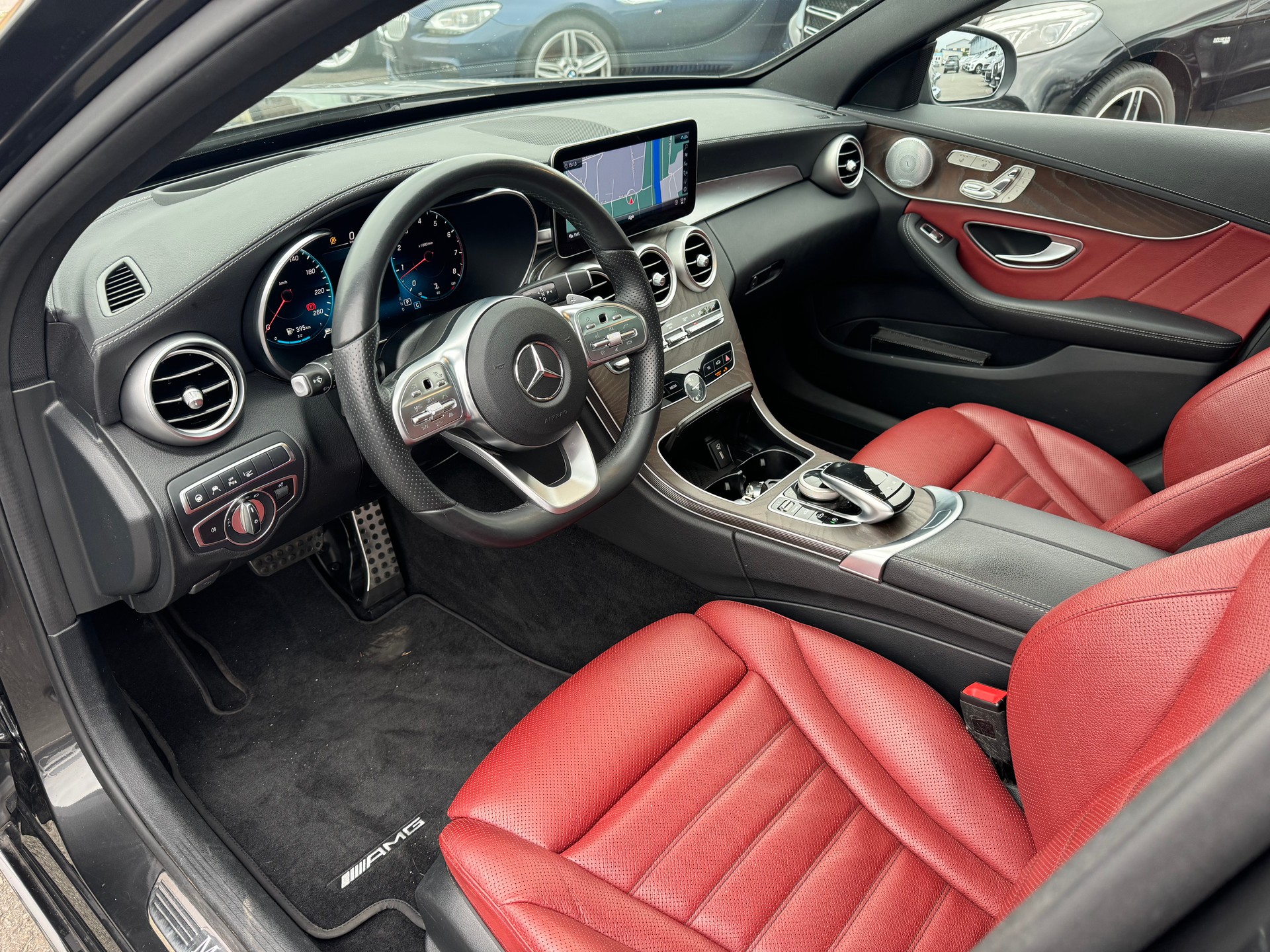 MERCEDES-BENZ C 400 AMG Line 4Matic 9G-Tronic-image-9