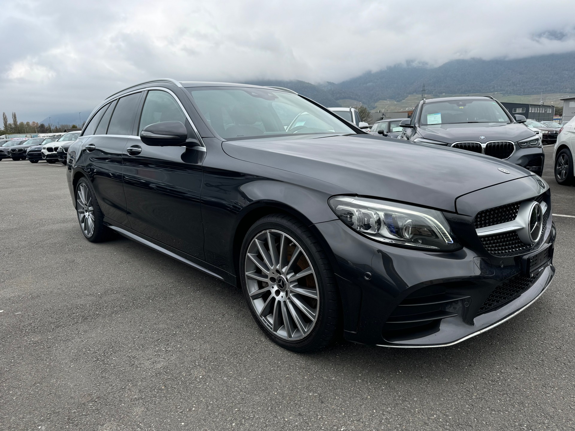 MERCEDES-BENZ C 400 AMG Line 4Matic 9G-Tronic-image-2