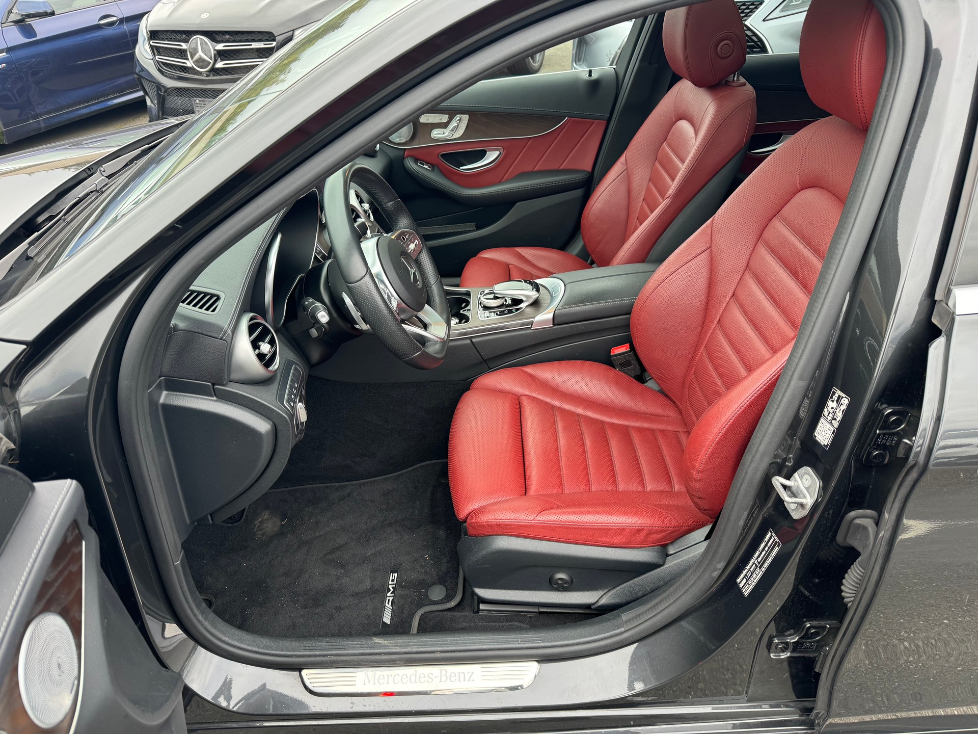 MERCEDES-BENZ C 400 AMG Line 4Matic 9G-Tronic-image-7