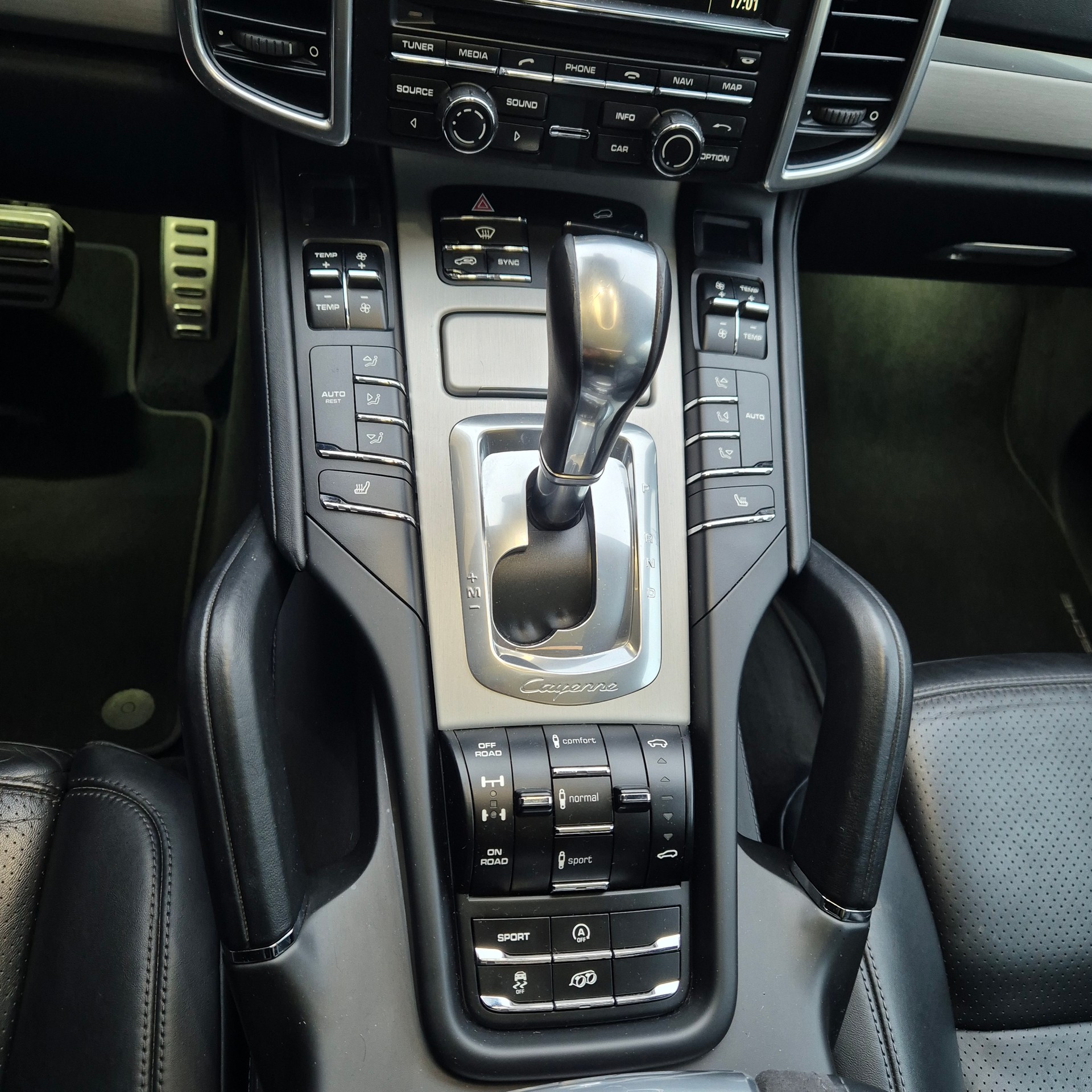 PORSCHE Cayenne GTS-image-10
