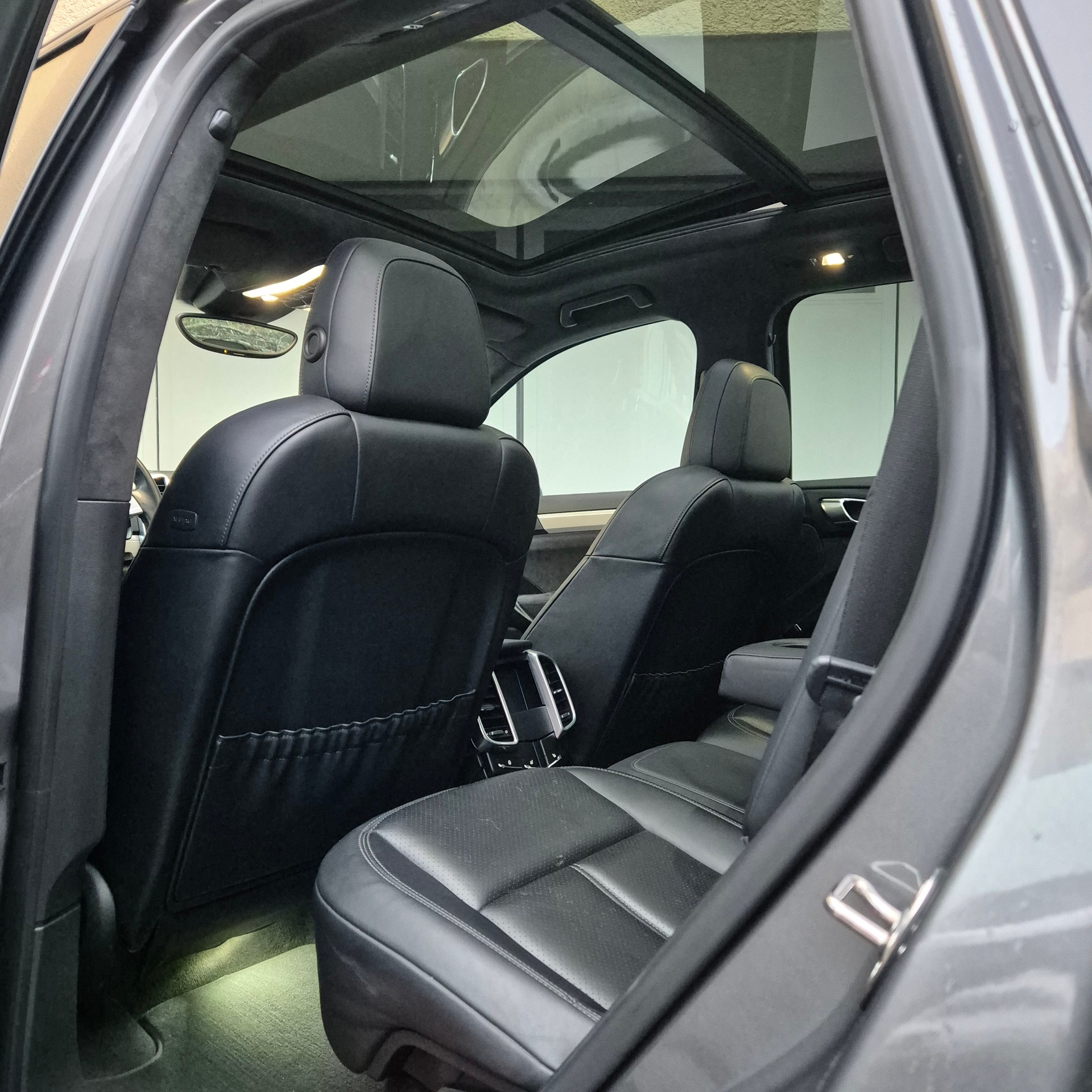PORSCHE Cayenne GTS-image-12