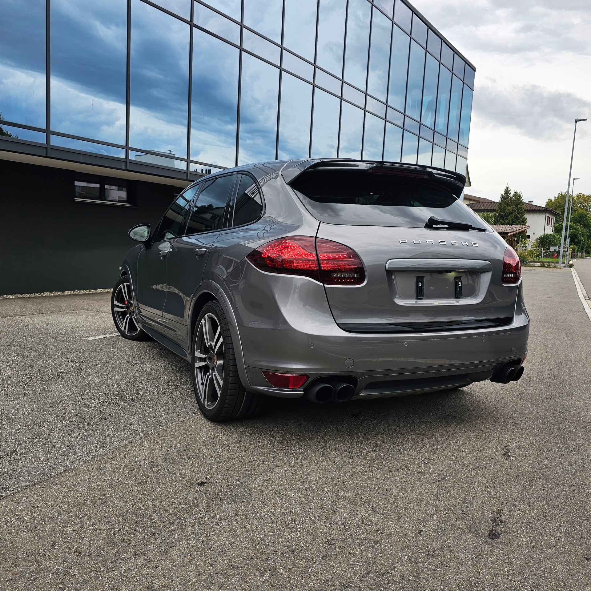 PORSCHE Cayenne GTS-image-6