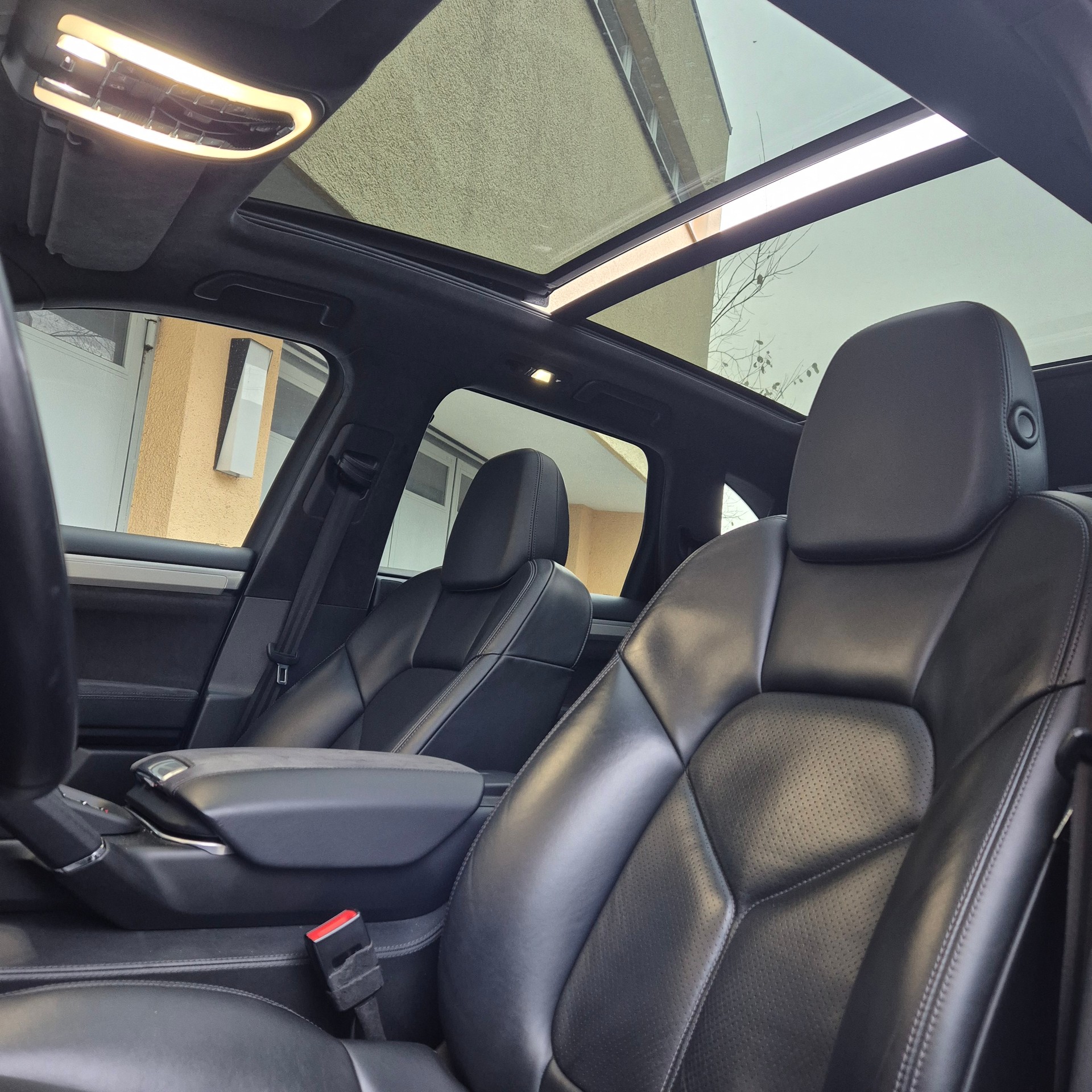 PORSCHE Cayenne GTS-image-9