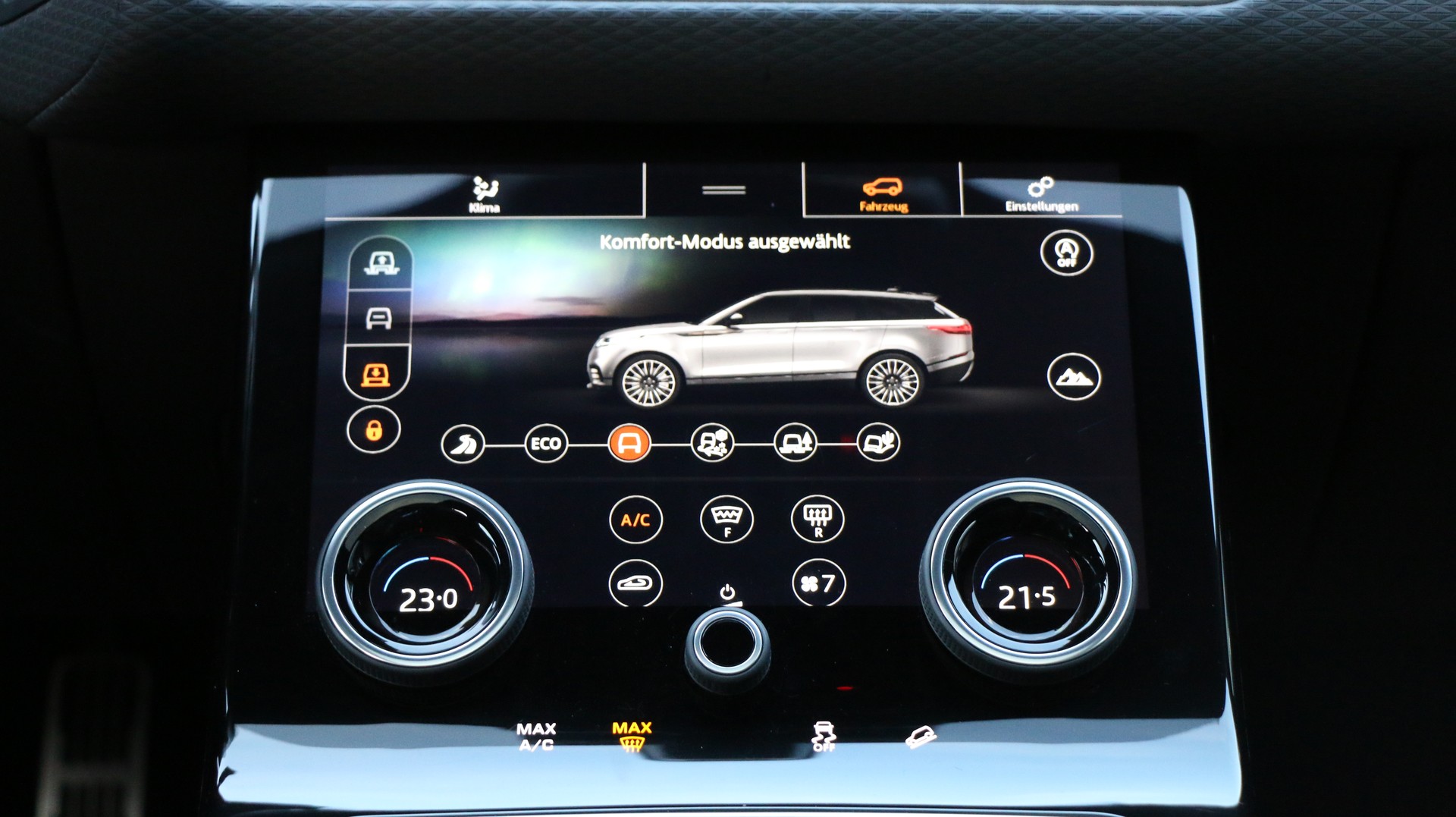 LAND ROVER RR Velar D 300 SE-image-13