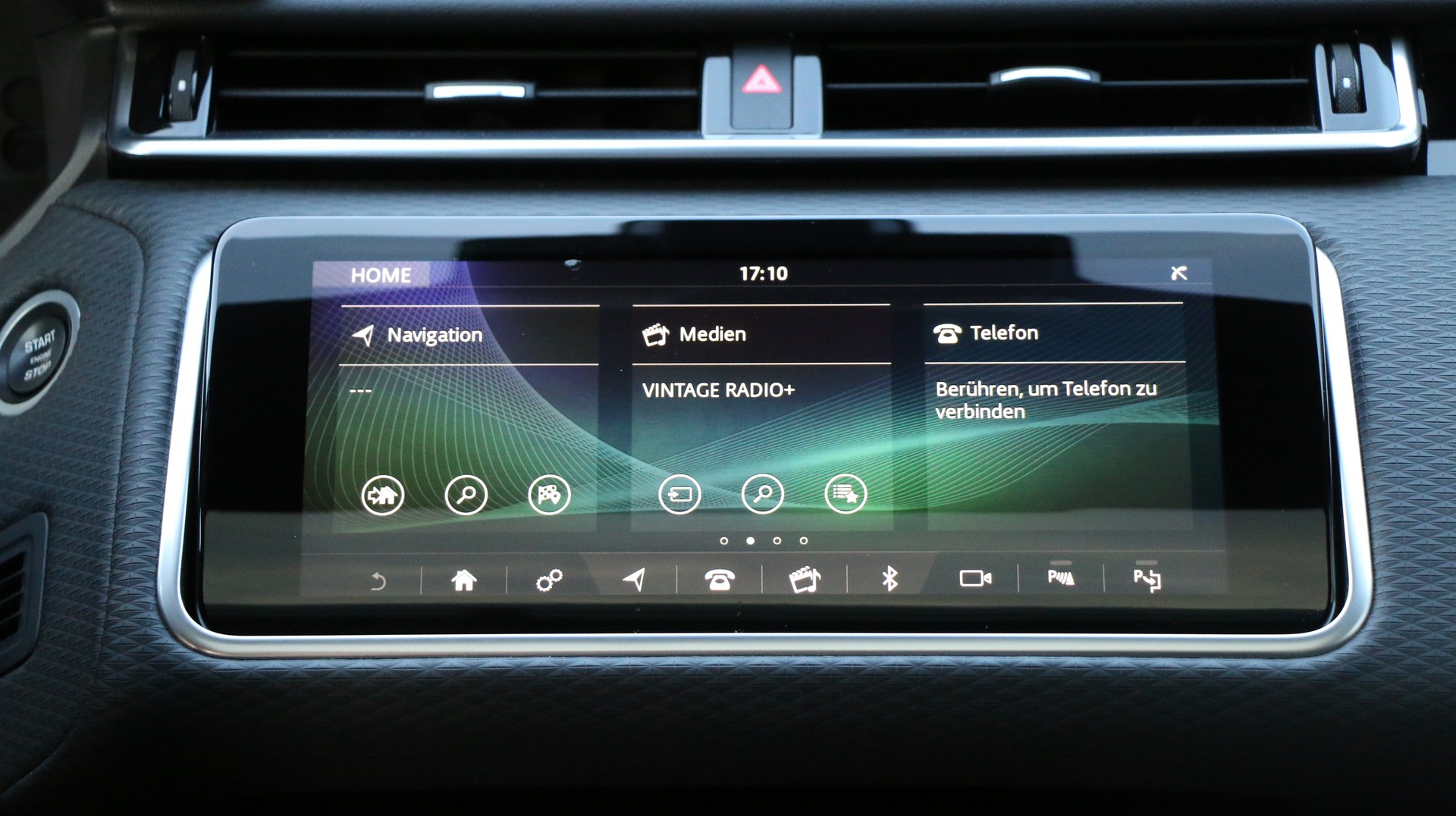 LAND ROVER RR Velar D 300 SE-image-12