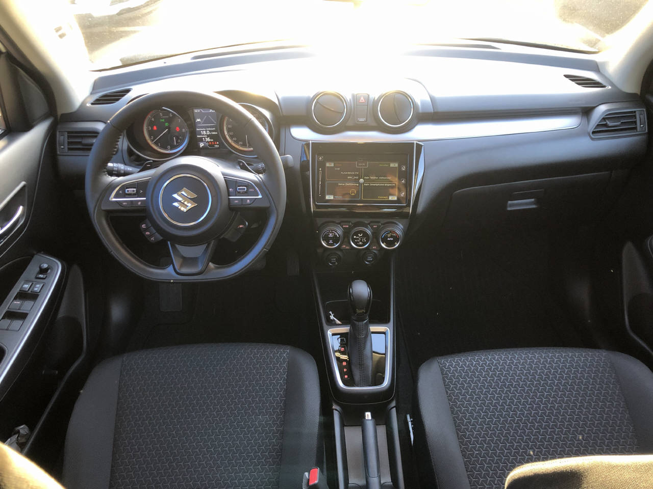 SUZUKI Swift 1.2 Compact Top Hybrid-image-6