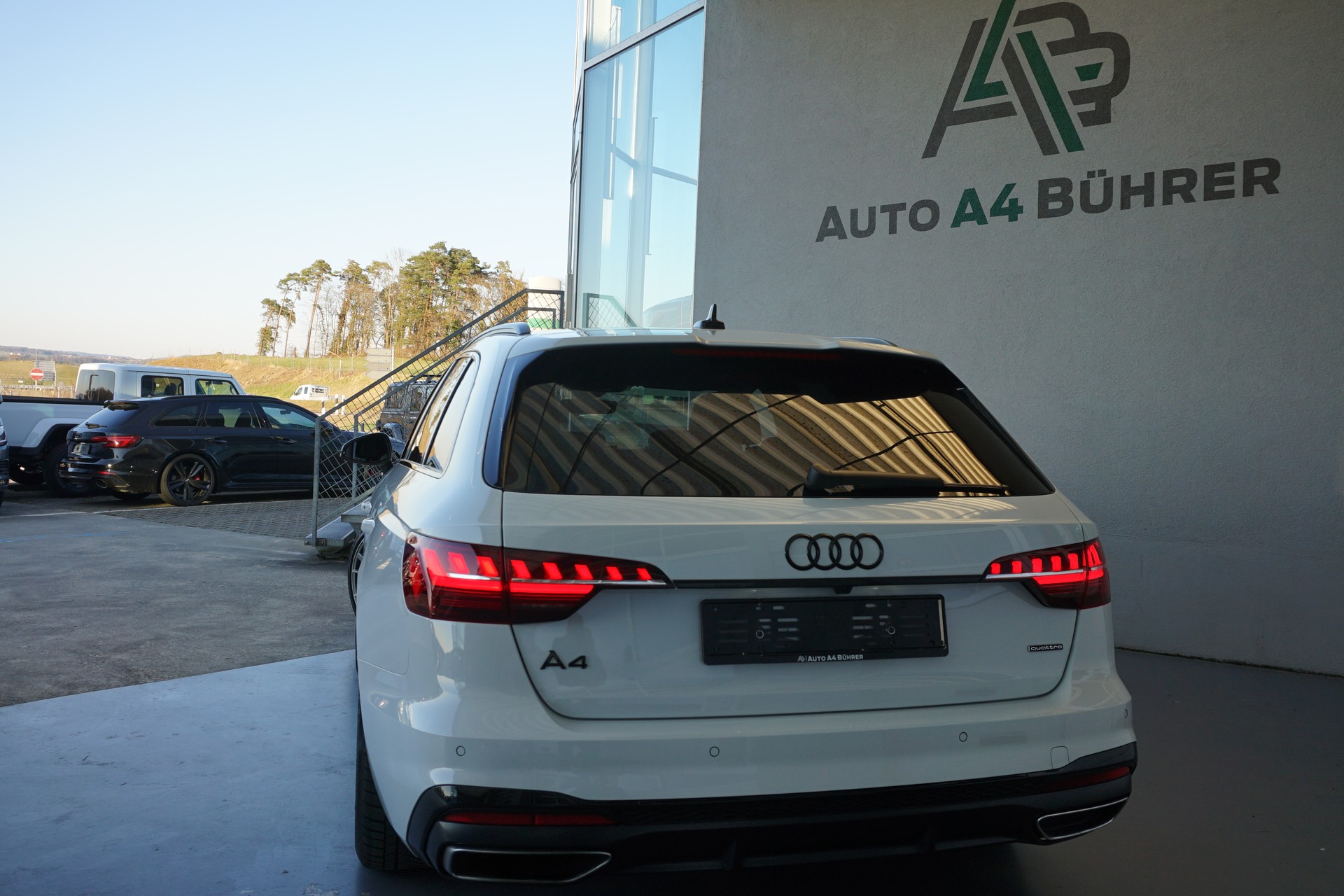 AUDI A4 Avant 40 TDI S-Line quattro 204PS-image-5