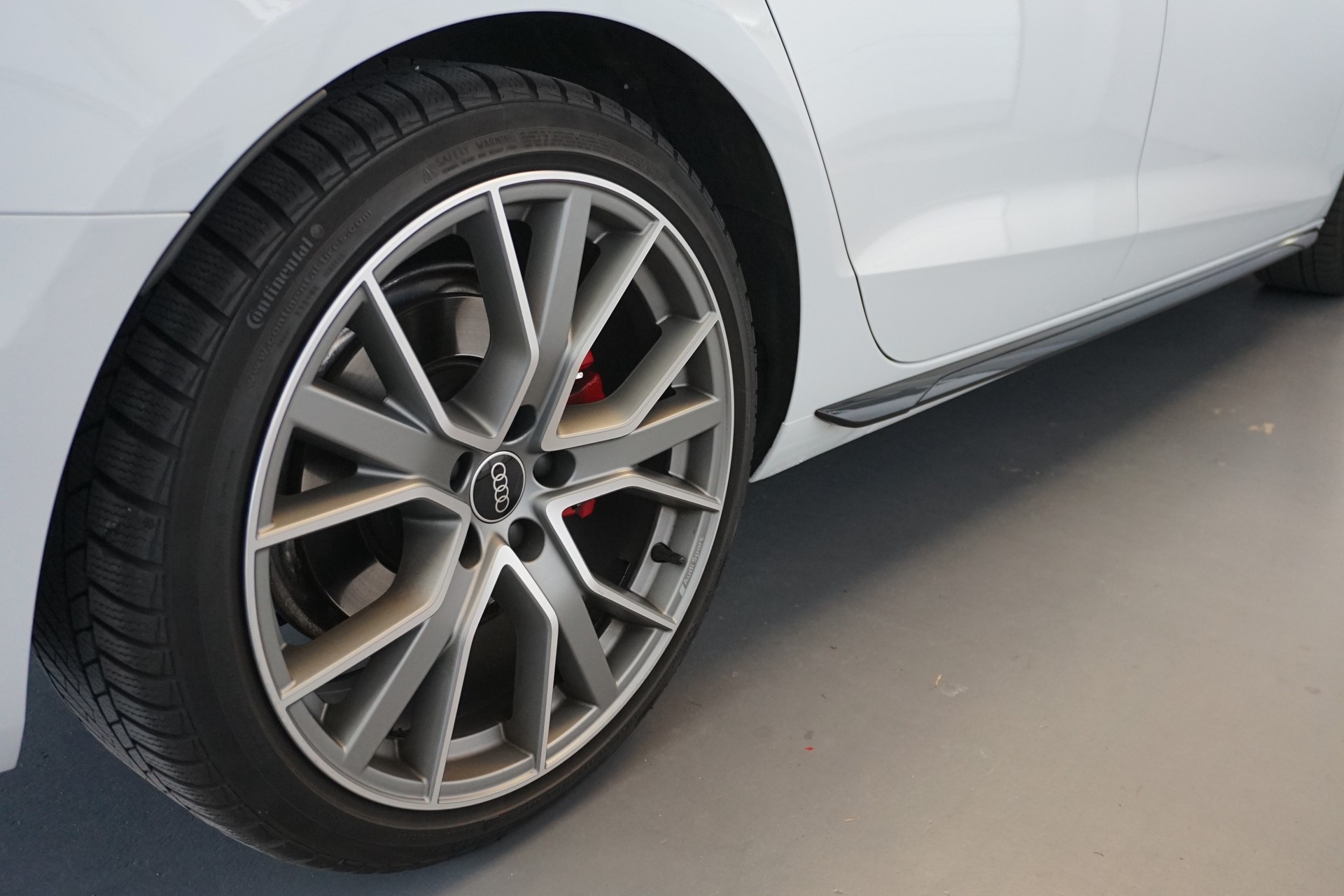 AUDI A4 Avant 40 TDI S-Line quattro 204PS-image-11
