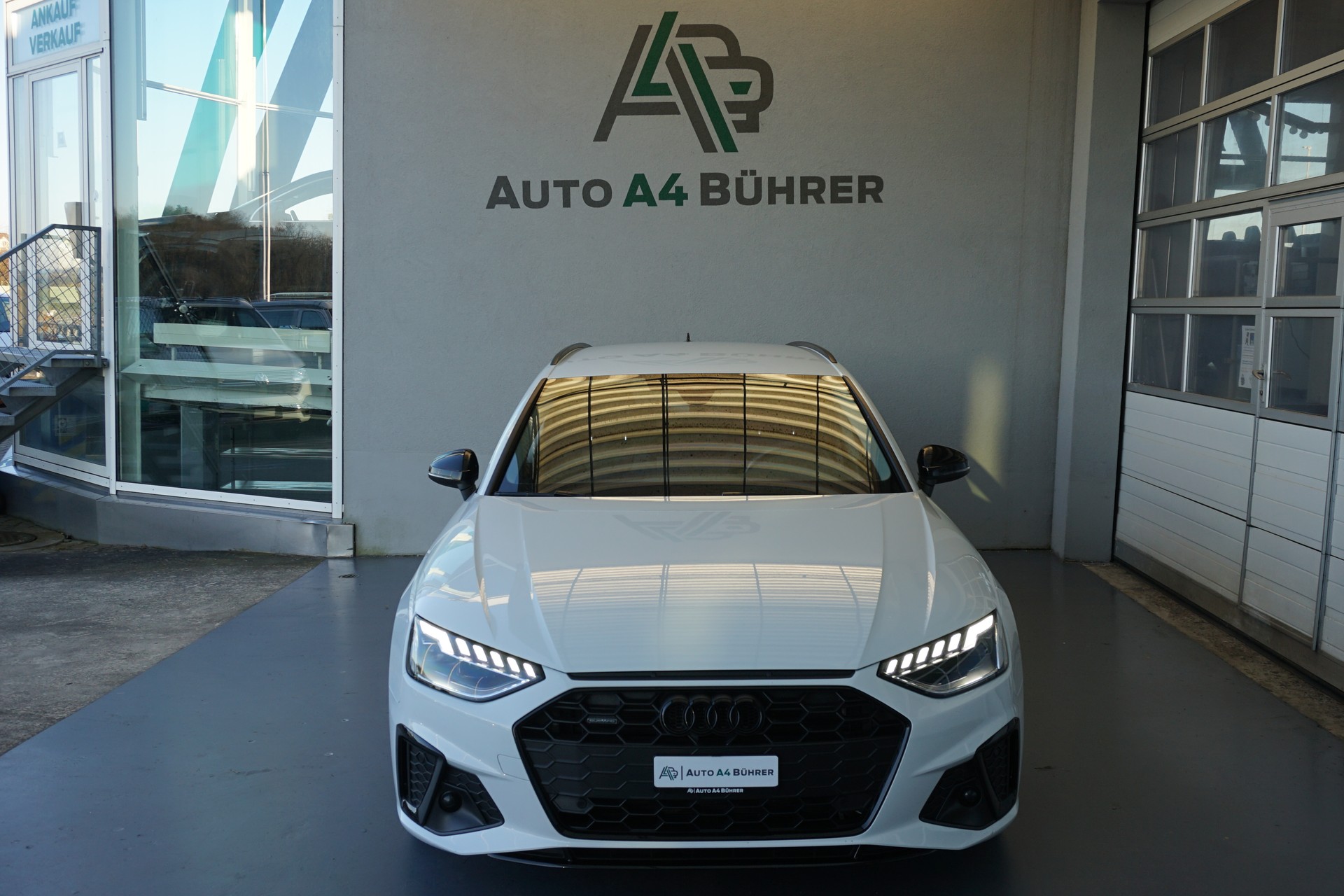 AUDI A4 Avant 40 TDI S-Line quattro 204PS-image-9