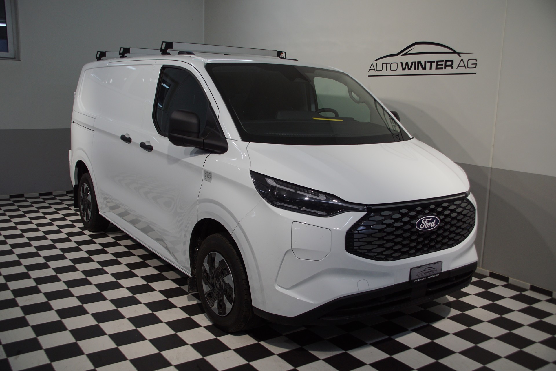 FORD Transit Custom Van 320 L1 H1 65kWh Trend-image-0