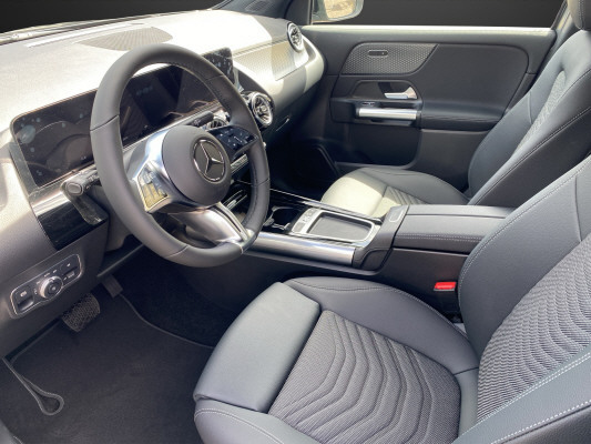 MERCEDES-BENZ GLA 220 4Matic 8G-DCT-image-8