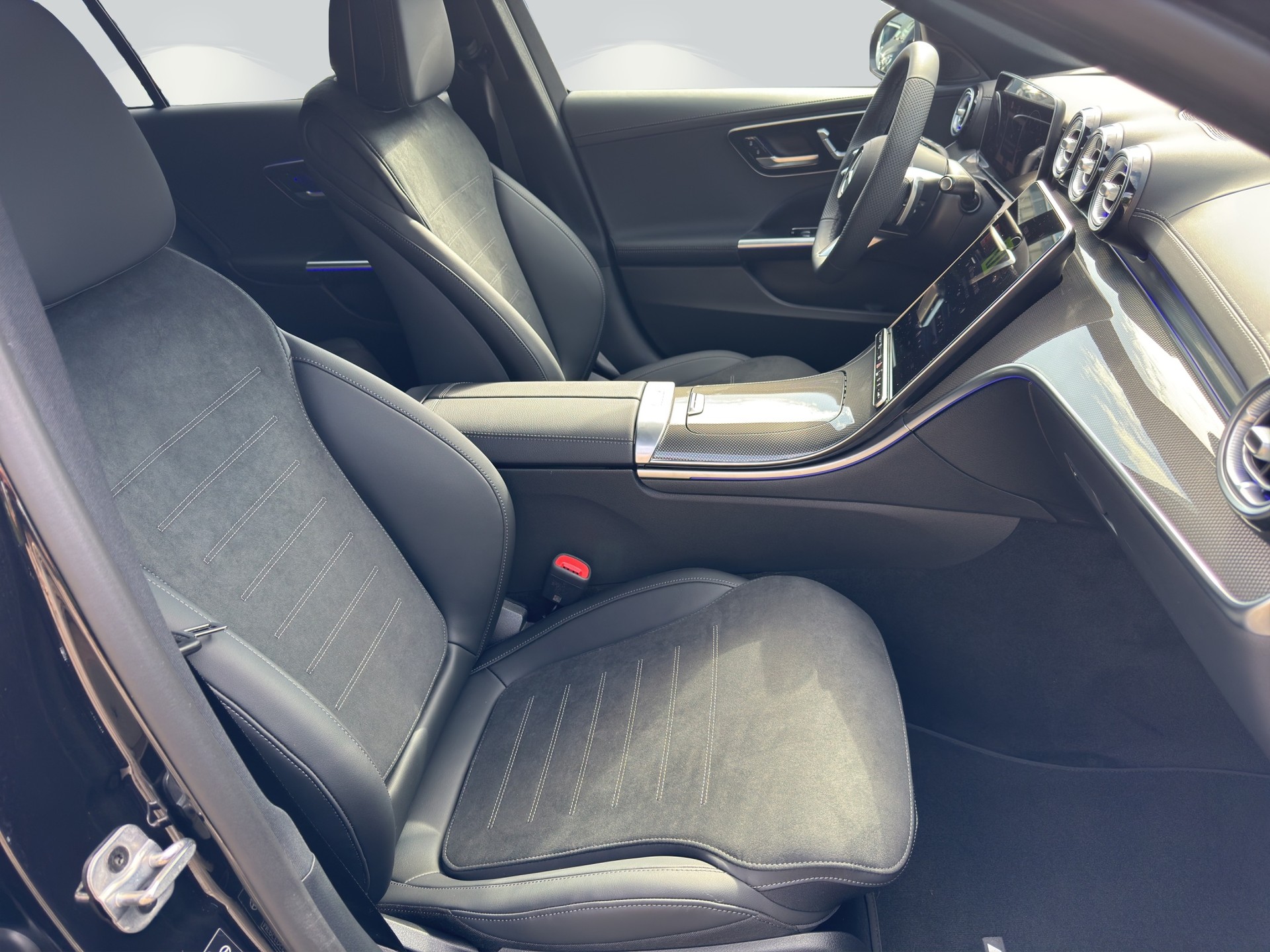 MERCEDES-BENZ C 200 T 4 Matic-image-9