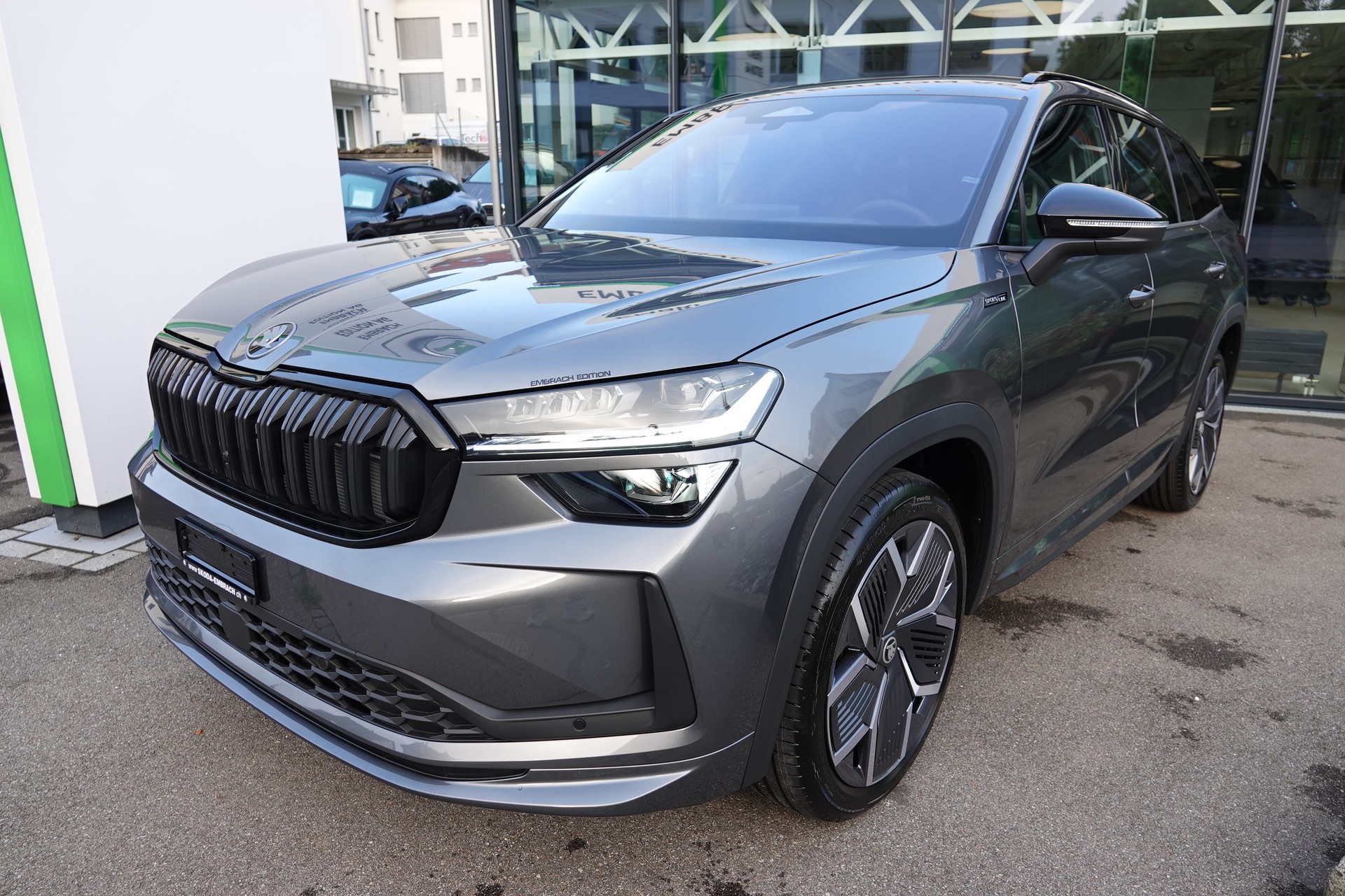 SKODA Kodiaq 2.0 TSI Sport. 4x4-showroom-element-2