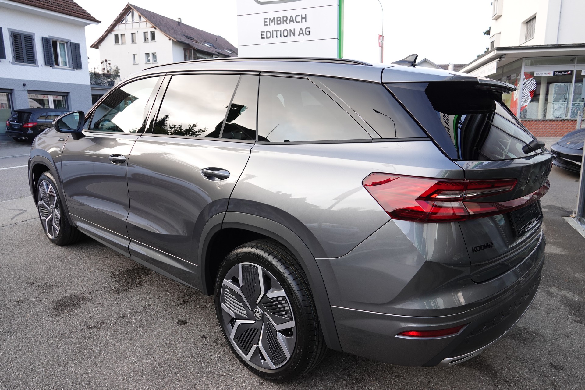 SKODA Kodiaq 2.0 TSI Sport. 4x4-image-6