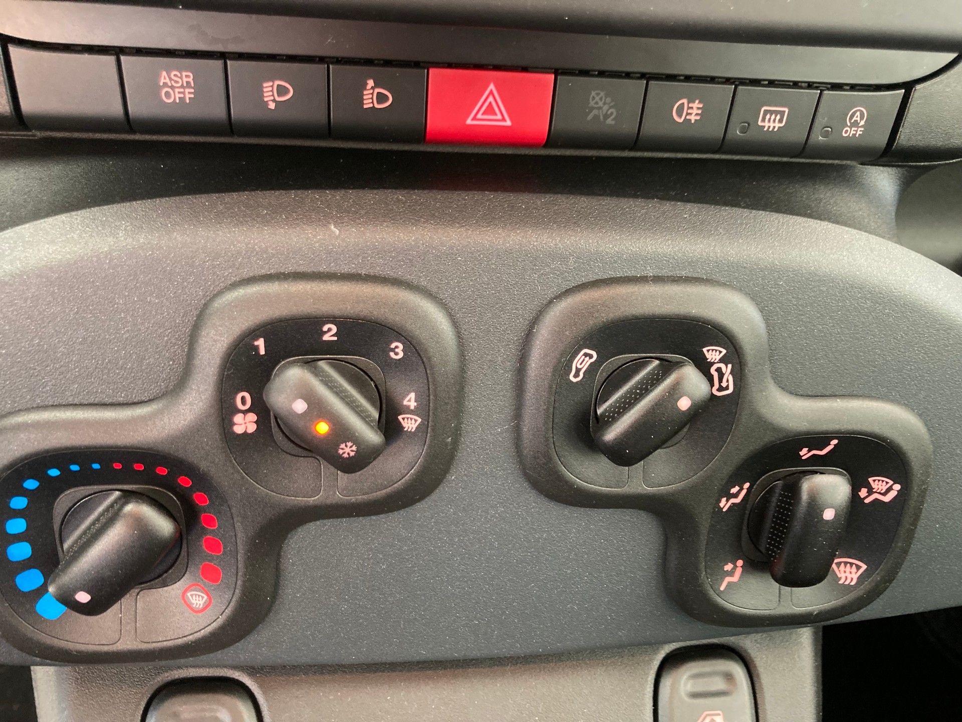 FIAT Panda 1.0 MHEV City Life-image-10