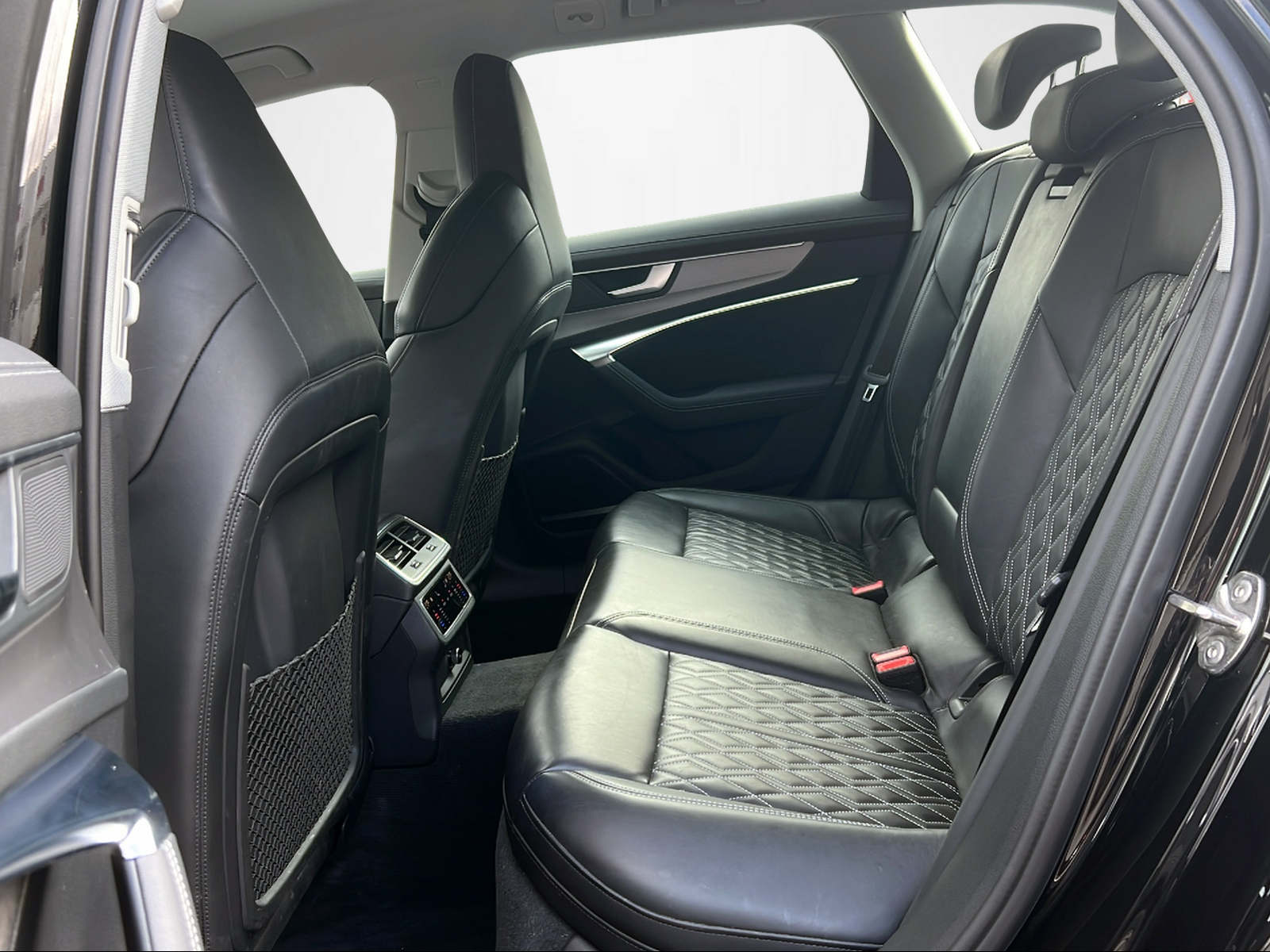 AUDI S6 Avant 3.0 V6 TDI quattro T-Tronic-image-10