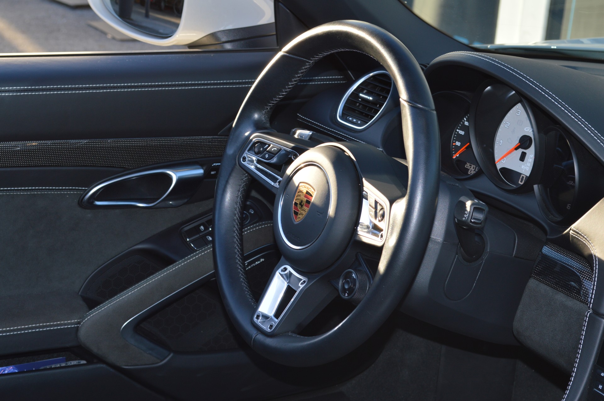 PORSCHE 718 Boxster GTS 4.0 PDK-image-11