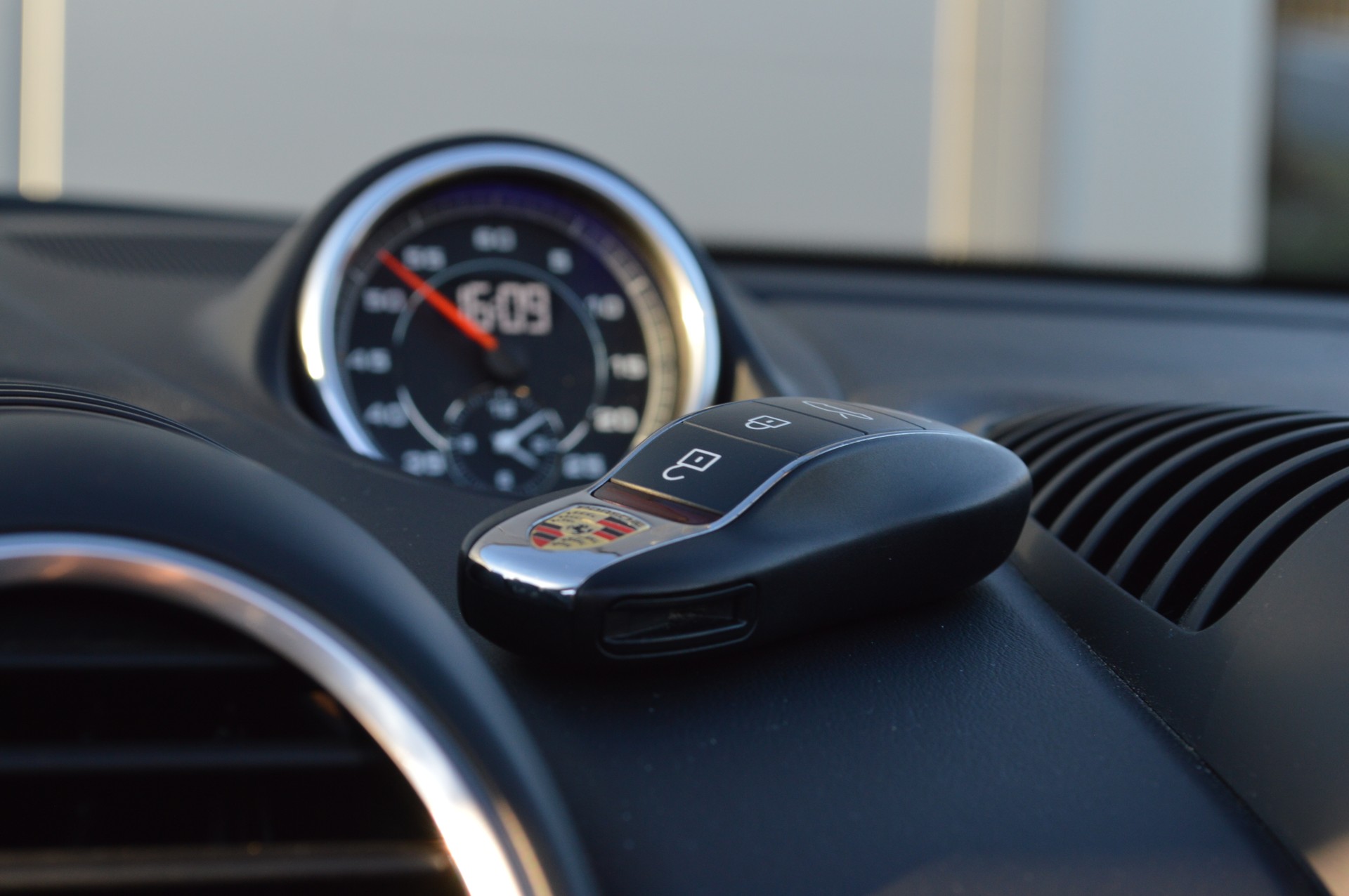 PORSCHE 718 Boxster GTS 4.0 PDK-image-19