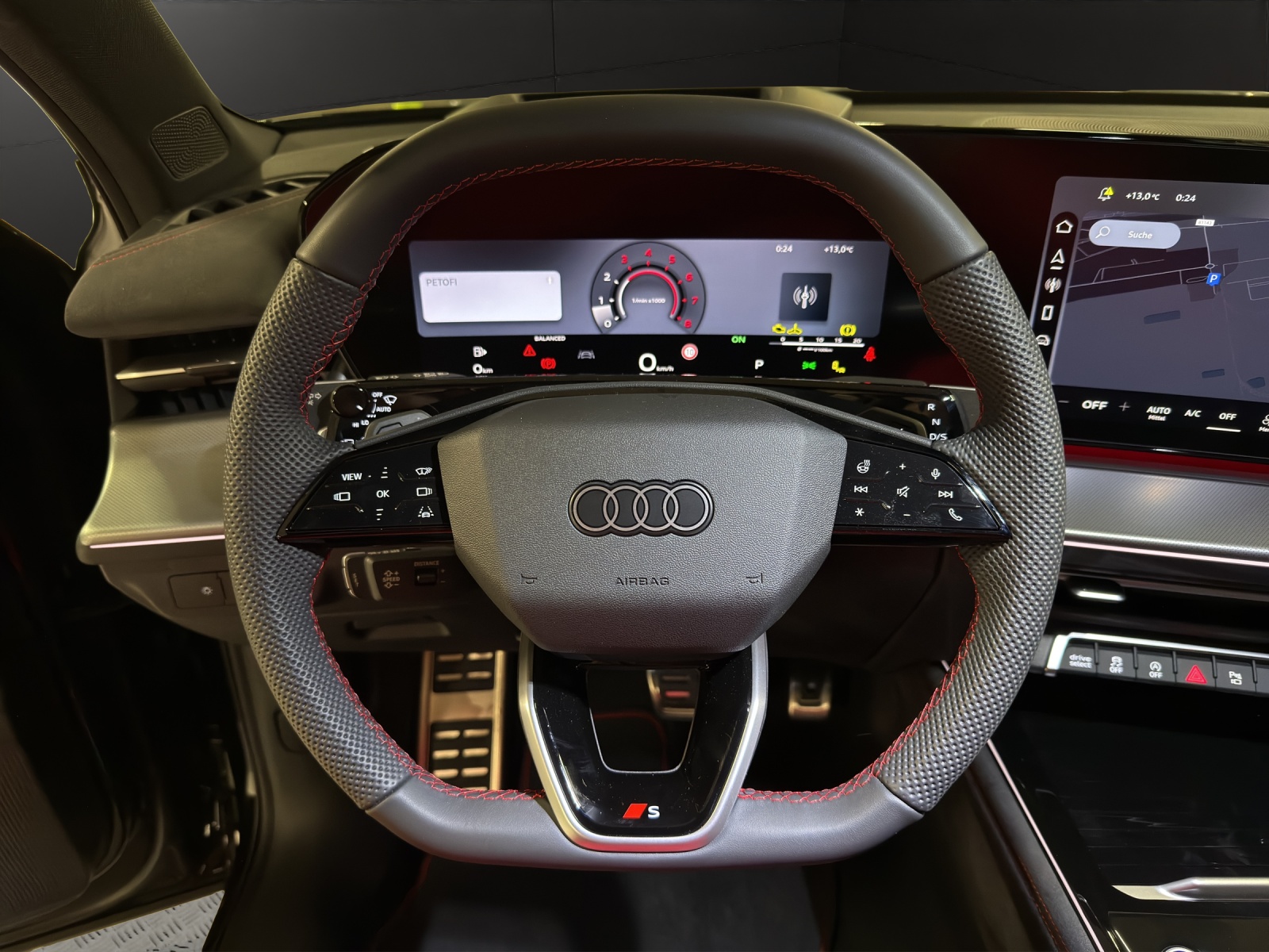 AUDI Q3 SUV 110 kW TFSI S tronic-image-8