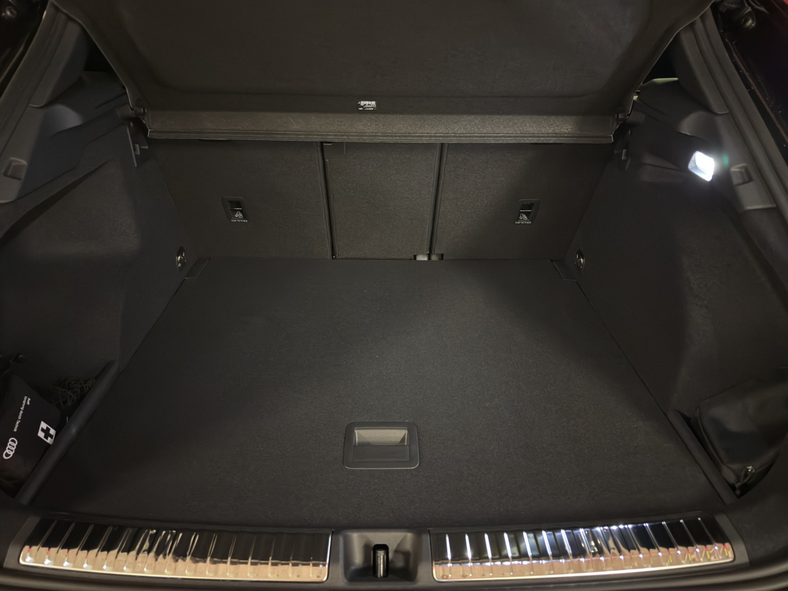 AUDI Q3 SUV 110 kW TFSI S tronic-image-16