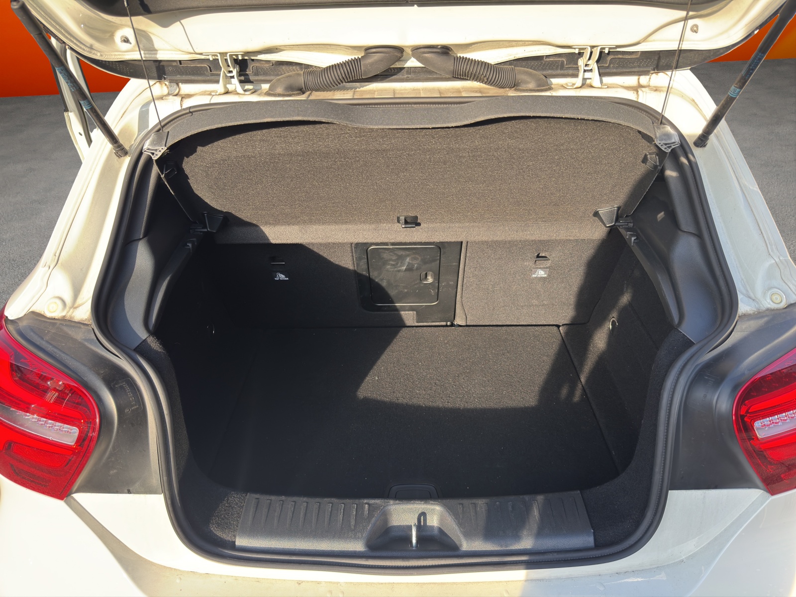 MERCEDES-BENZ A 250 AMG Line 4Matic 7G-DCT *** TURBO SIFFLE ****-image-12