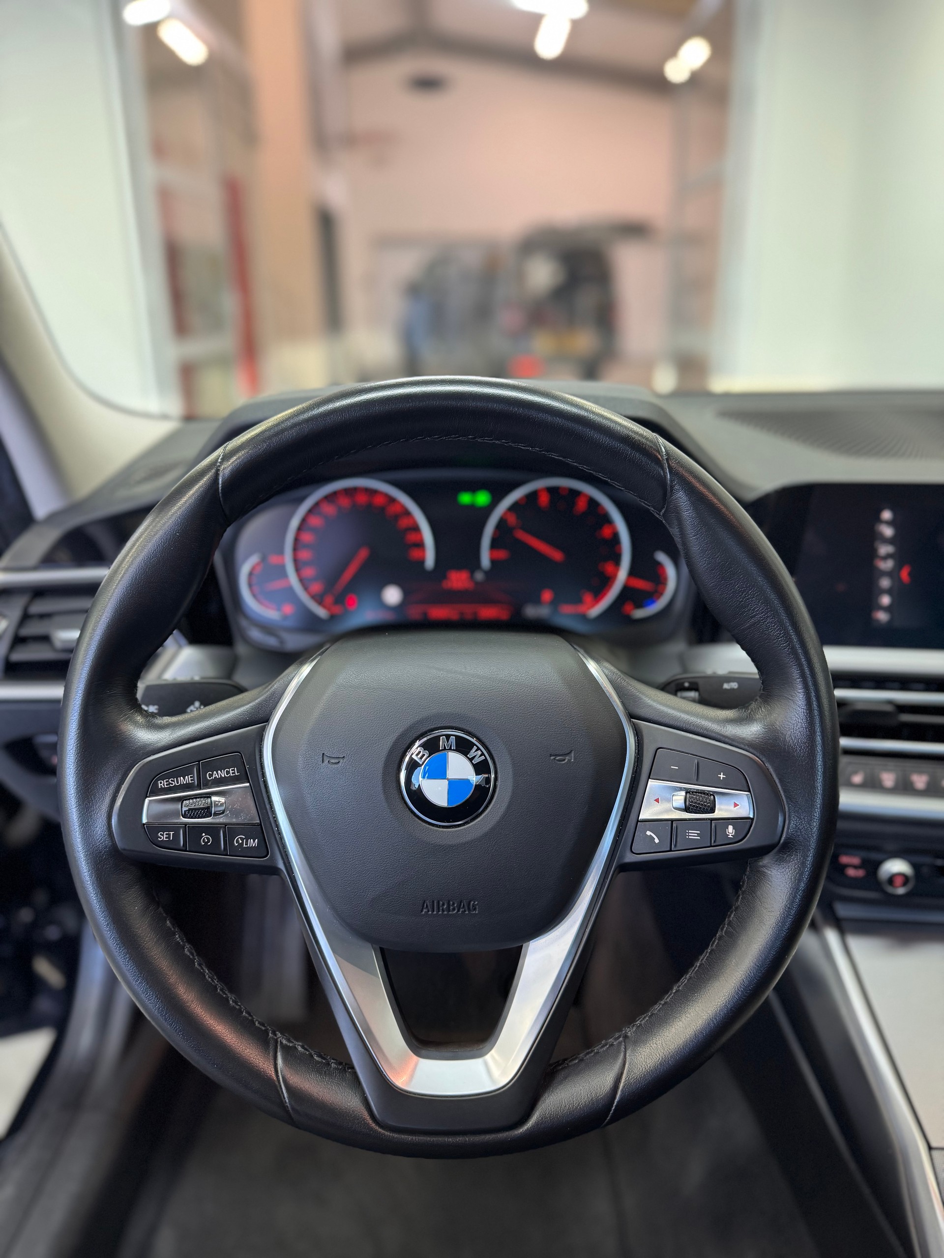 BMW 320d Steptronic Limousine *1.Hand / CH-Fahrzeug / Apple Carplay / Rückfahrkamera / Pack Advantage / Pack Connected Plus*-image-11