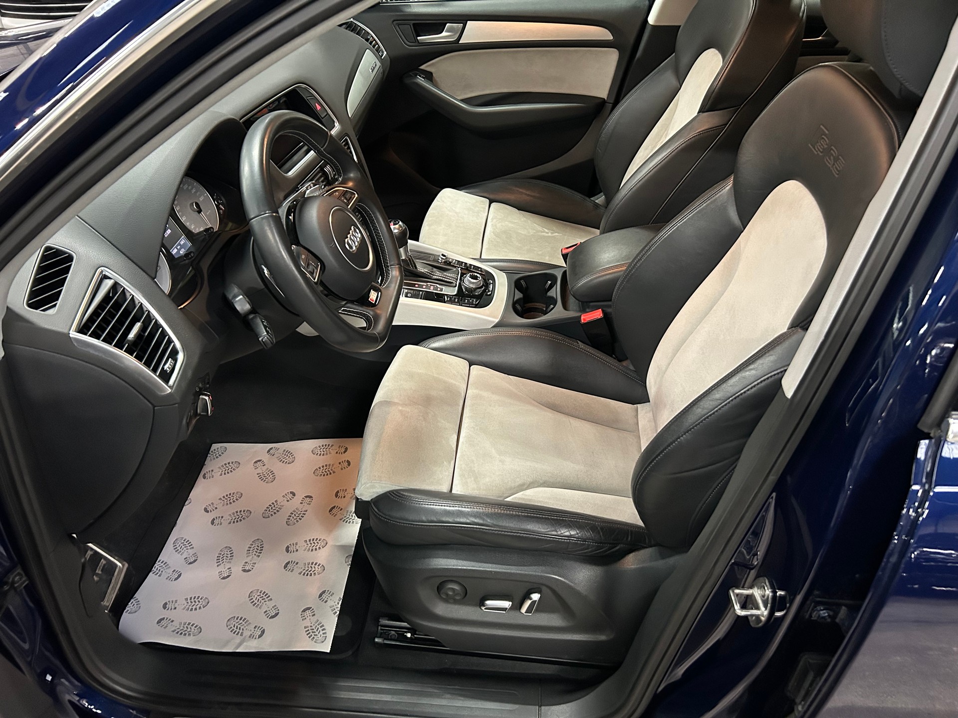 AUDI SQ5 3.0 TDI quattro tiptronic-image-8