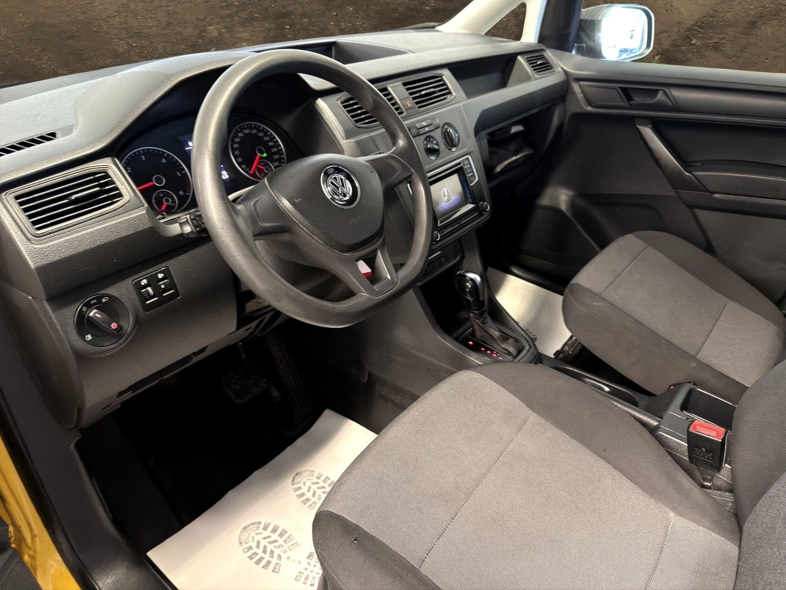 VW VW VW Caddy 2.0TDI 4Motion BlueMotion Technology DSG-image-3