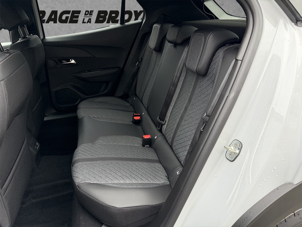 PEUGEOT 2008 1.2 PureTech Allure ** 4 pneus hiver offert **-image-9