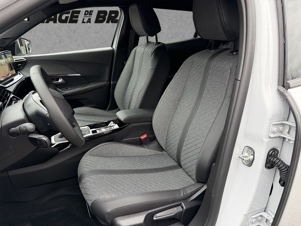 PEUGEOT 2008 1.2 PureTech Allure ** 4 pneus hiver offert **-image-8