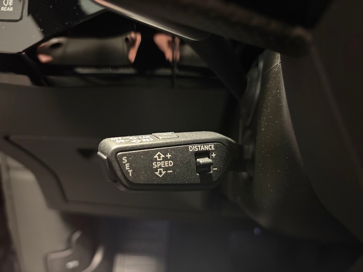 AUDI e-tron 55 Sportback S Line quattro-image-6